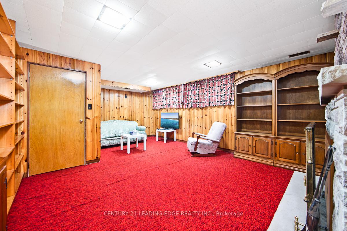 Photo 21 of 1 Bradgate Road, North York, Banbury-Don Mills — HOMEH