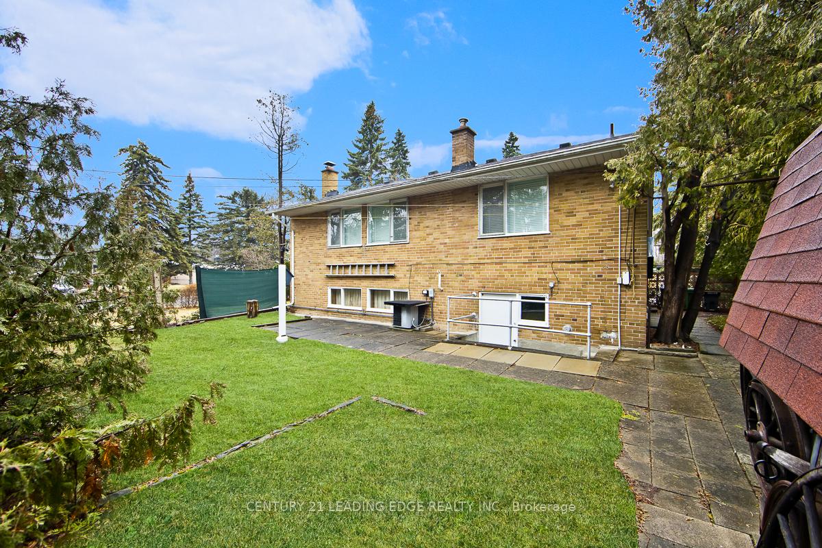 Photo 25 of 1 Bradgate Road, North York, Banbury-Don Mills — HOMEH