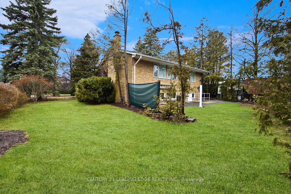 Photo 27 of 1 Bradgate Road, North York, Banbury-Don Mills — HOMEH