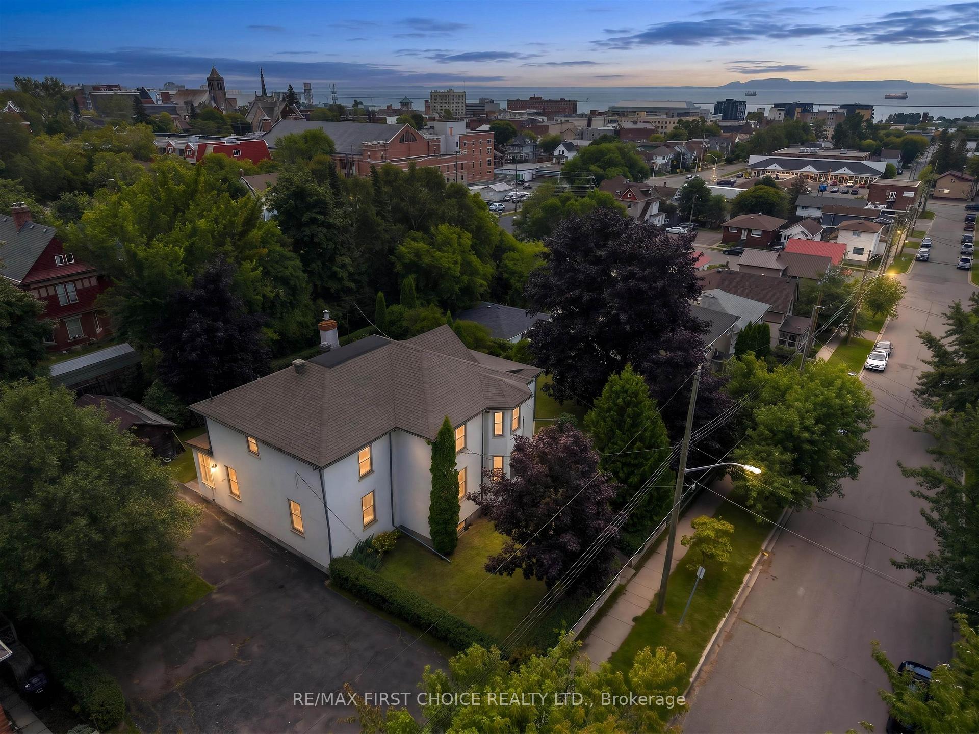 Photo 1 of 348 Ambrose Street, Thunder Bay, Court / Cumberland — HOMEH