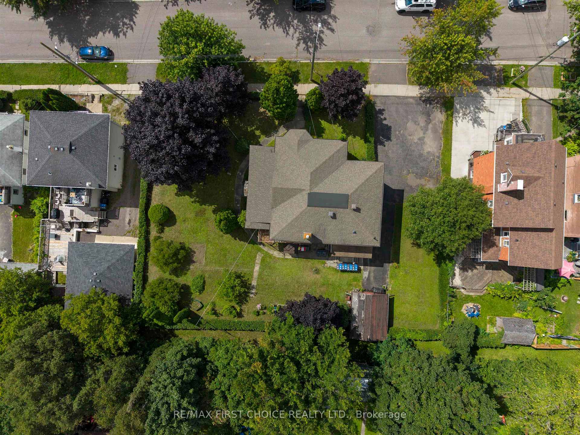 Photo 3 of 348 Ambrose Street, Thunder Bay, Court / Cumberland — HOMEH