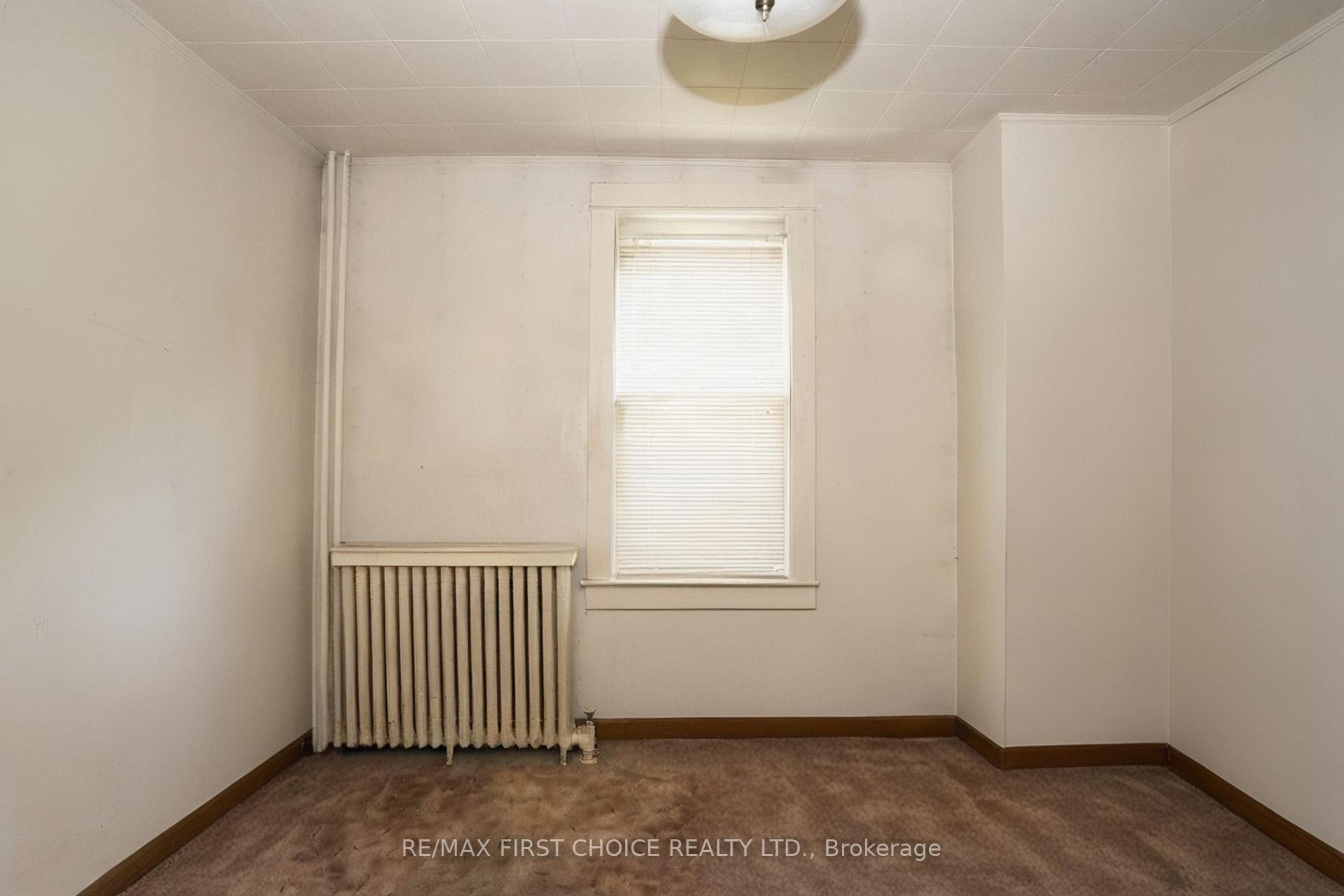 Photo 15 of 348 Ambrose Street, Thunder Bay, Court / Cumberland — HOMEH