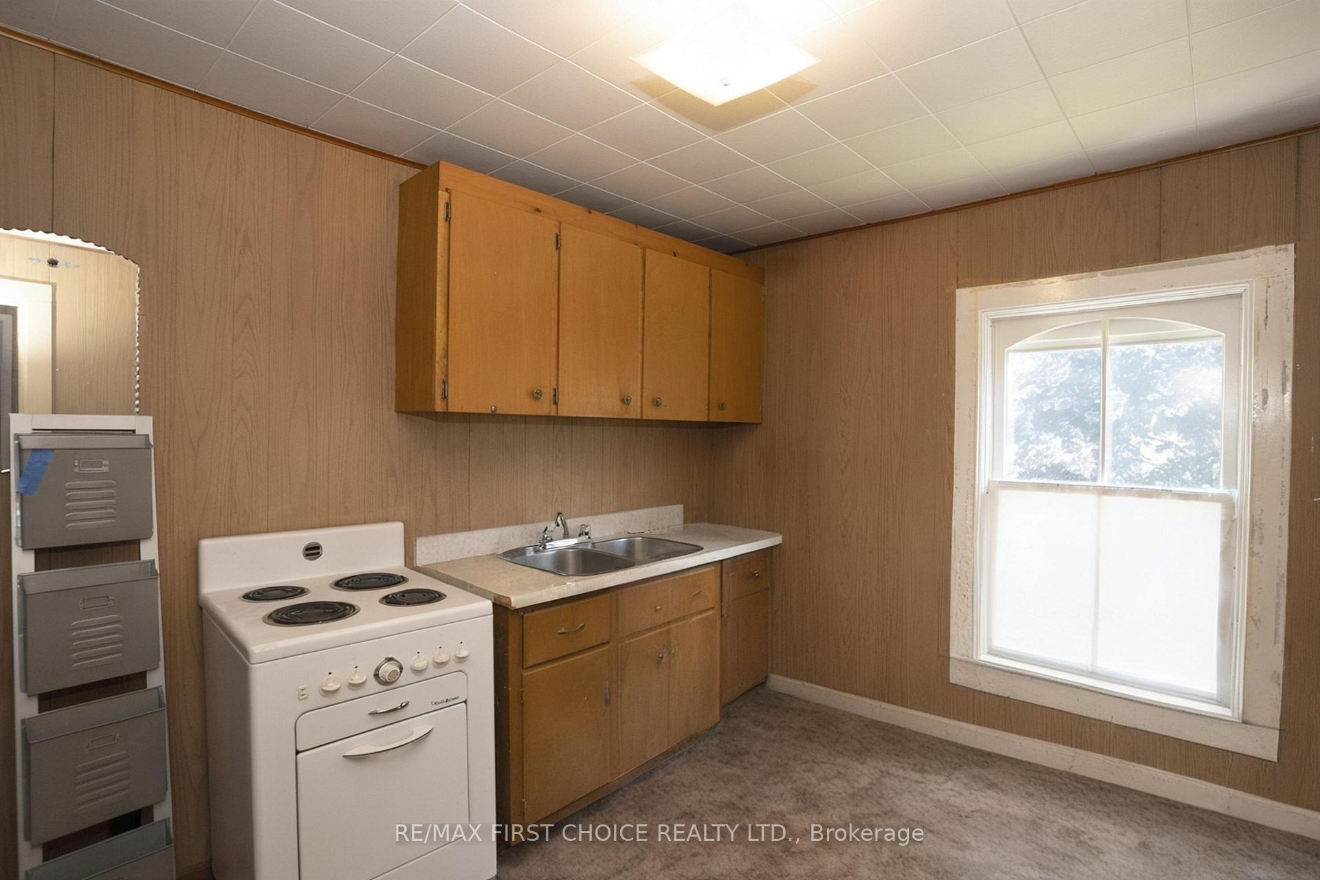 Photo 17 of 348 Ambrose Street, Thunder Bay, Court / Cumberland — HOMEH