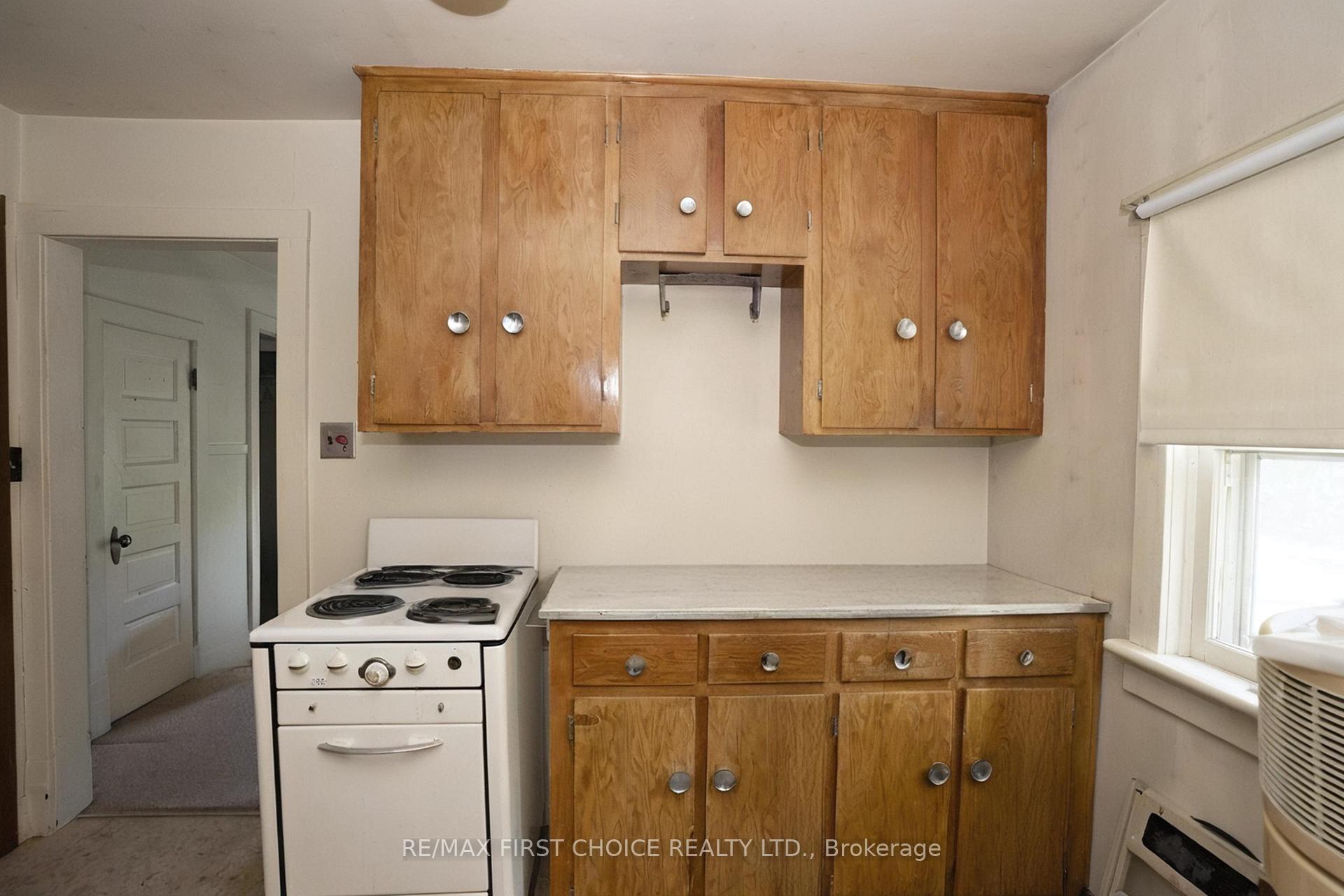 Photo 19 of 348 Ambrose Street, Thunder Bay, Court / Cumberland — HOMEH