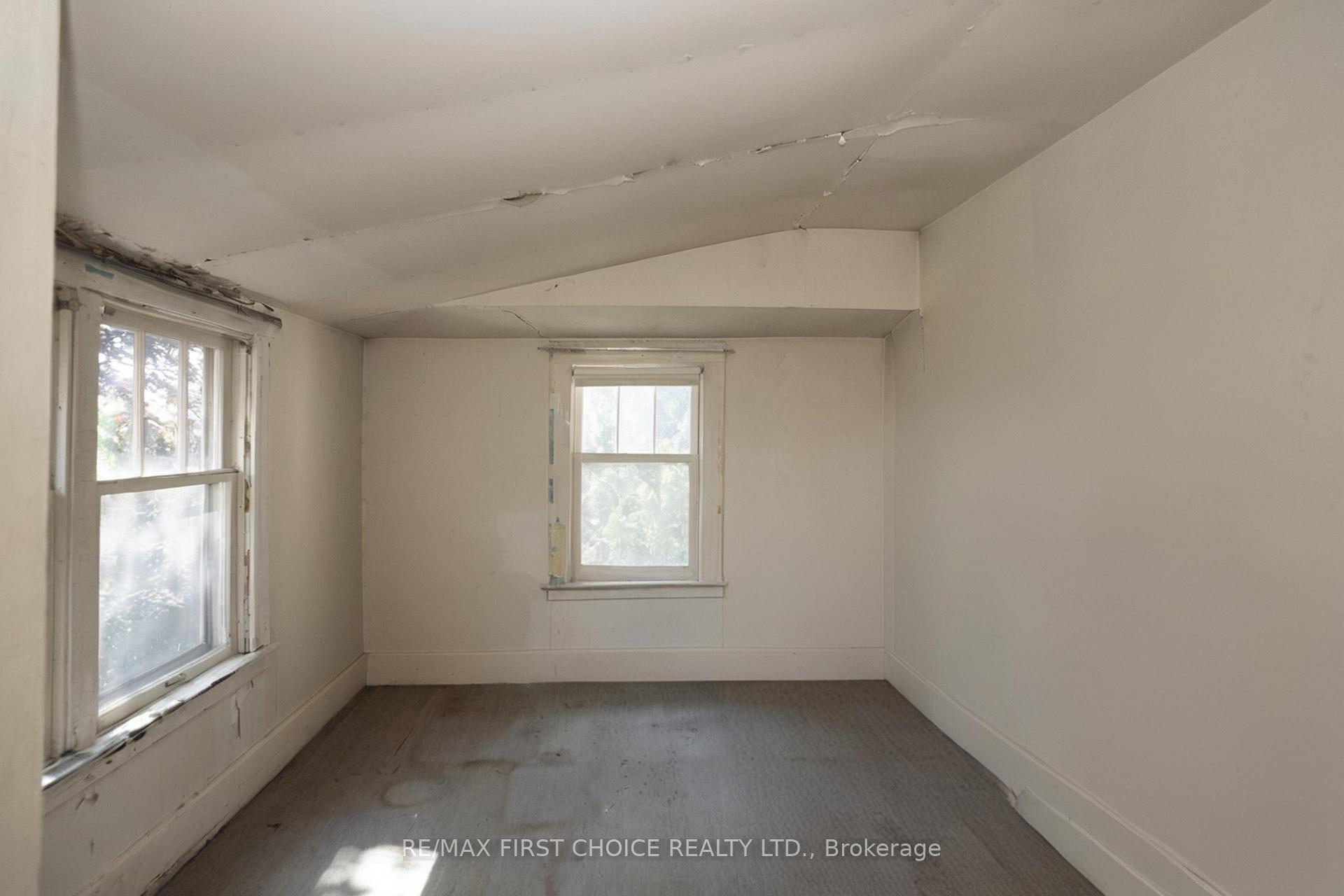 Photo 24 of 348 Ambrose Street, Thunder Bay, Court / Cumberland — HOMEH