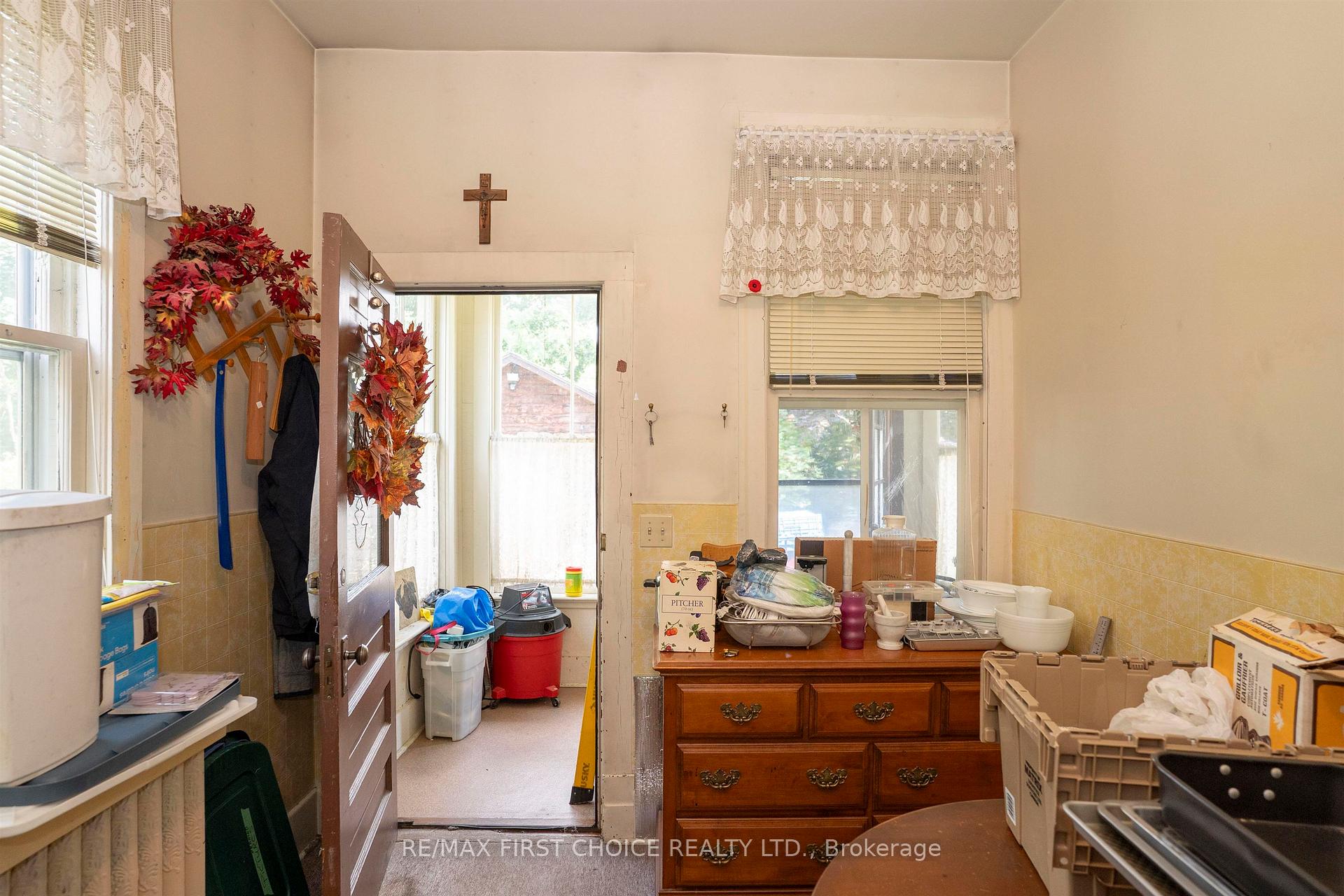 Photo 33 of 348 Ambrose Street, Thunder Bay, Court / Cumberland — HOMEH