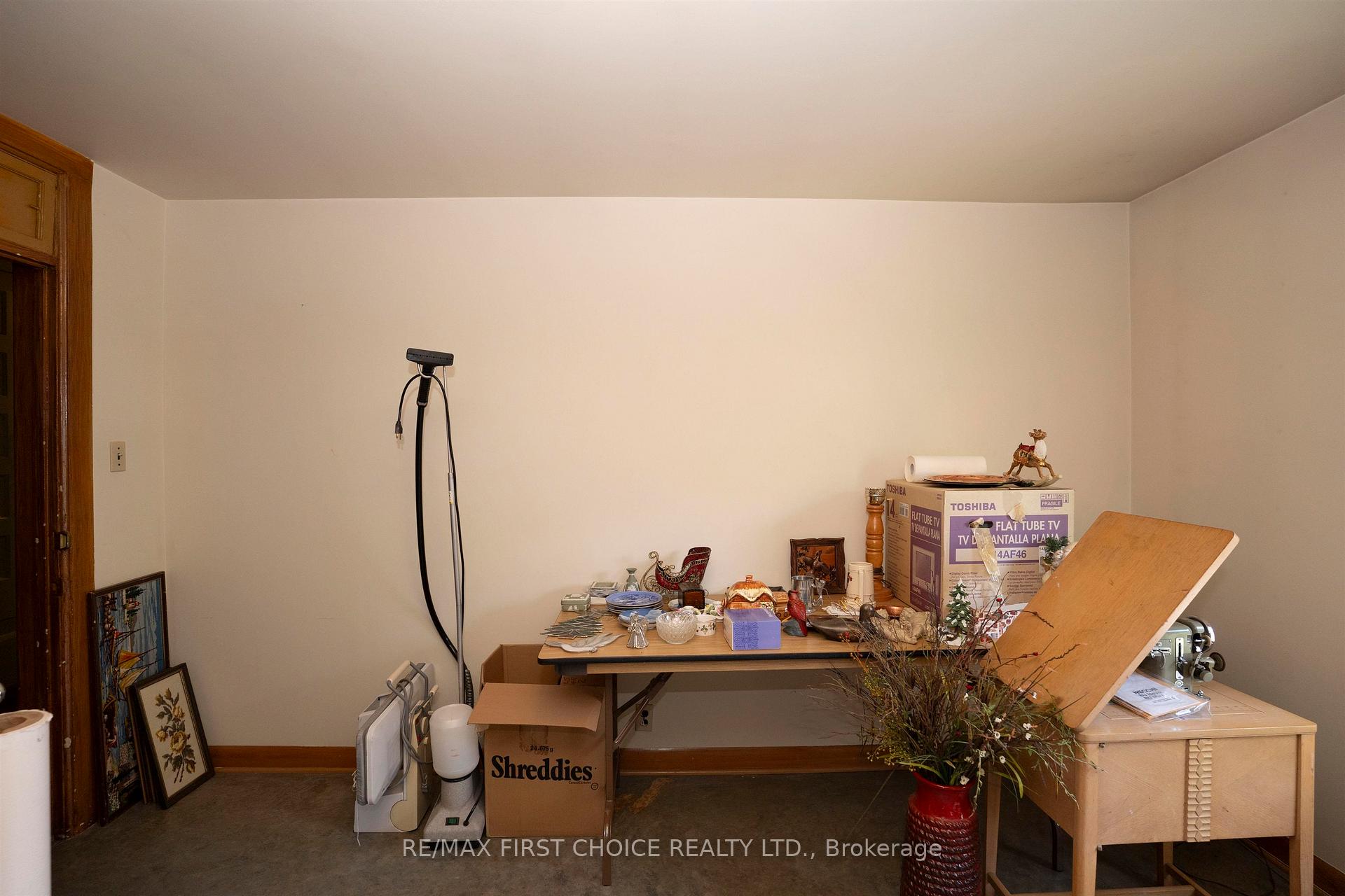Photo 37 of 348 Ambrose Street, Thunder Bay, Court / Cumberland — HOMEH