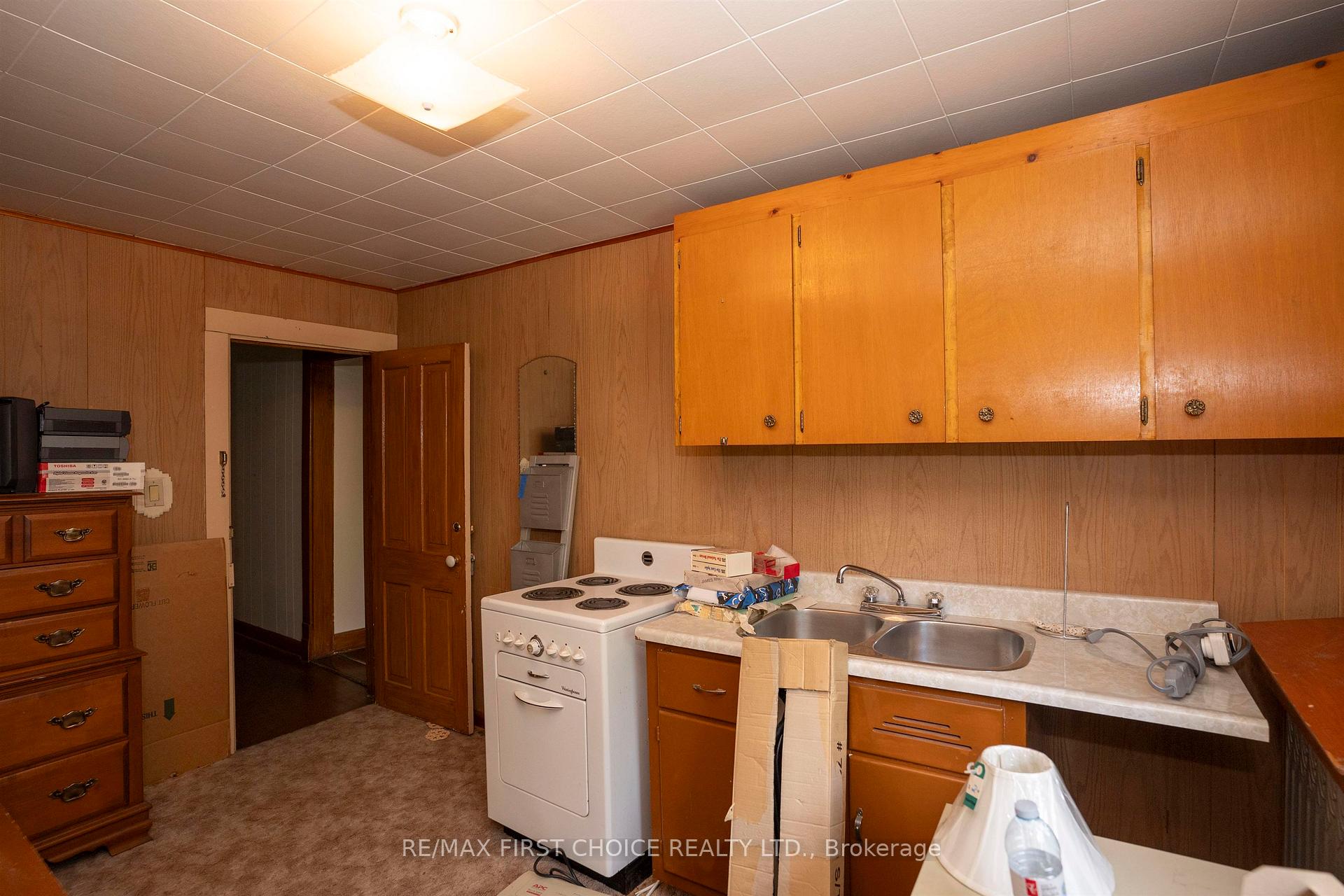 Photo 38 of 348 Ambrose Street, Thunder Bay, Court / Cumberland — HOMEH