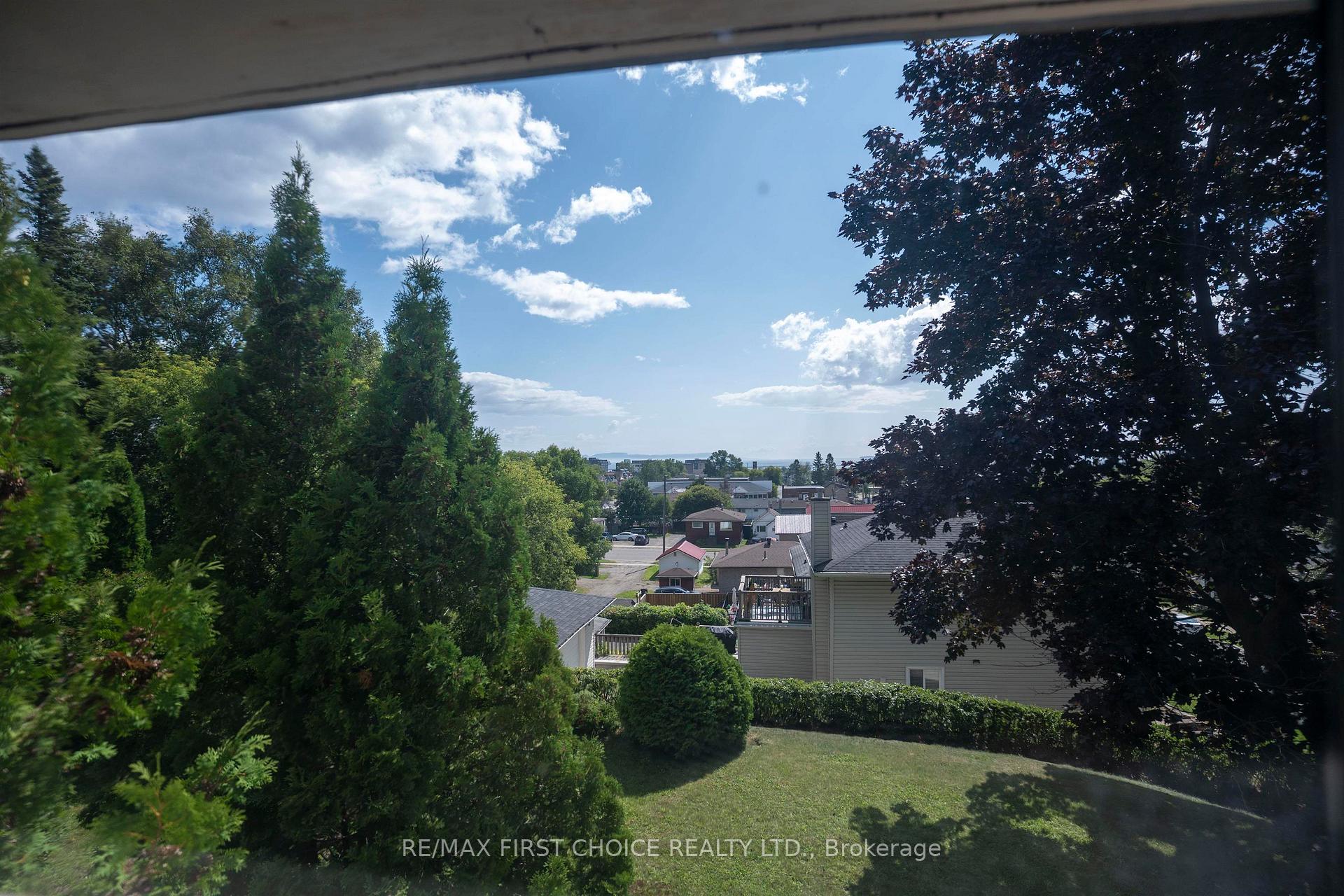Photo 42 of 348 Ambrose Street, Thunder Bay, Court / Cumberland — HOMEH