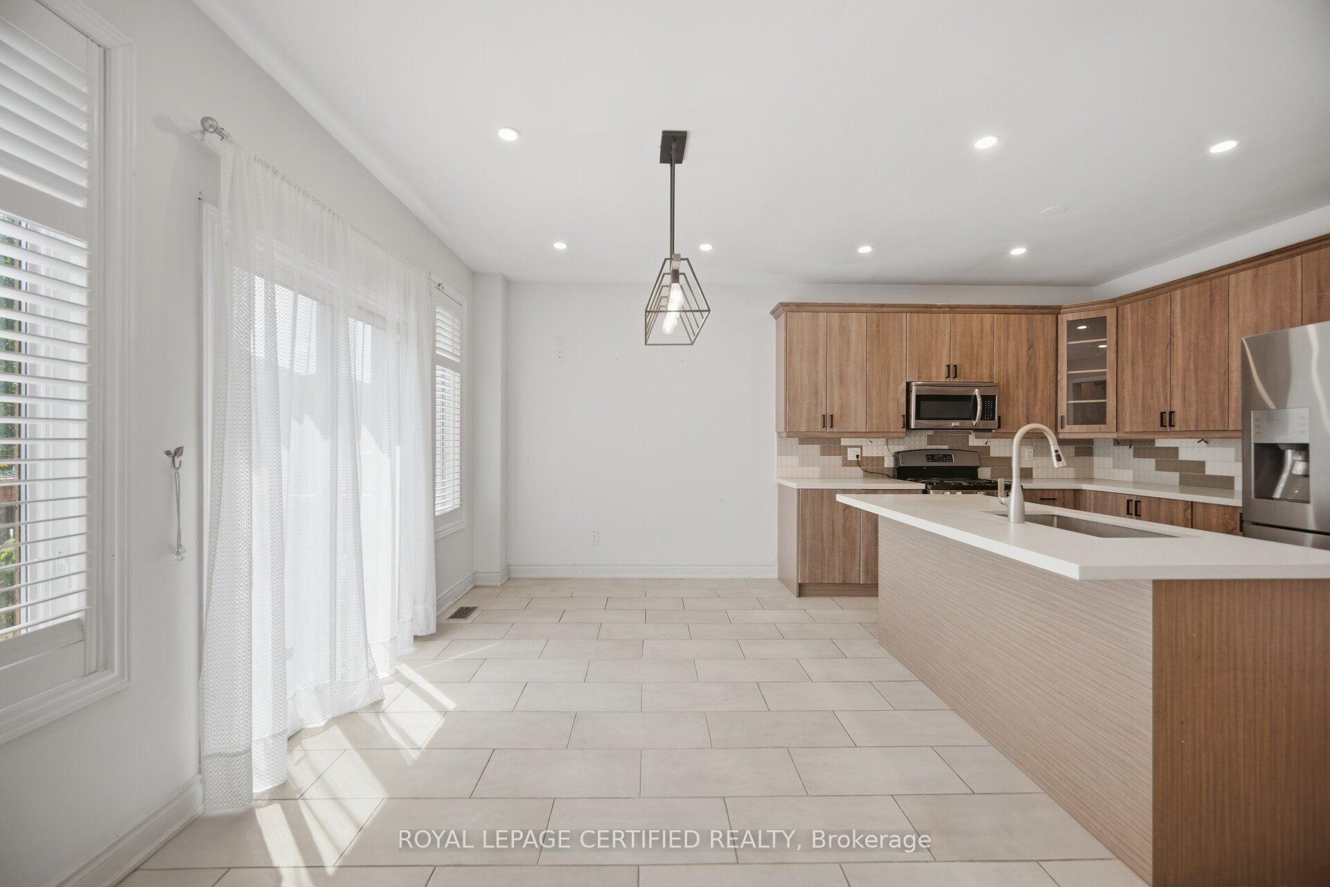 Photo 10 of 426 Black Drive, Milton, Clarke — HOMEH