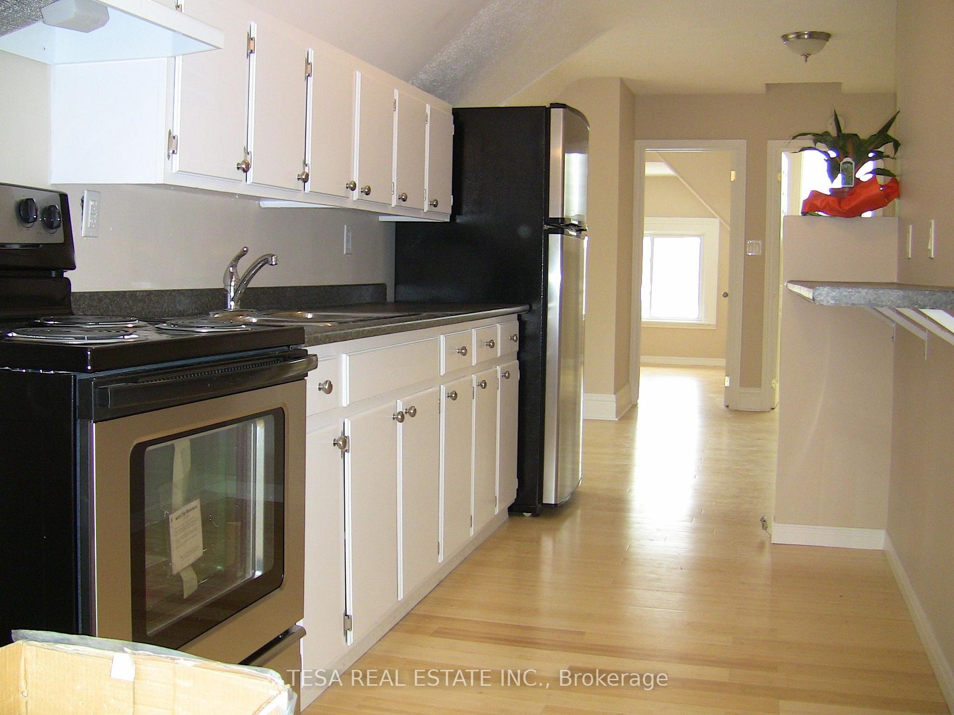 Photo 8 of Unit 4, 77 East Avenue, Brantford, Victoria/Arthur — HOMEH