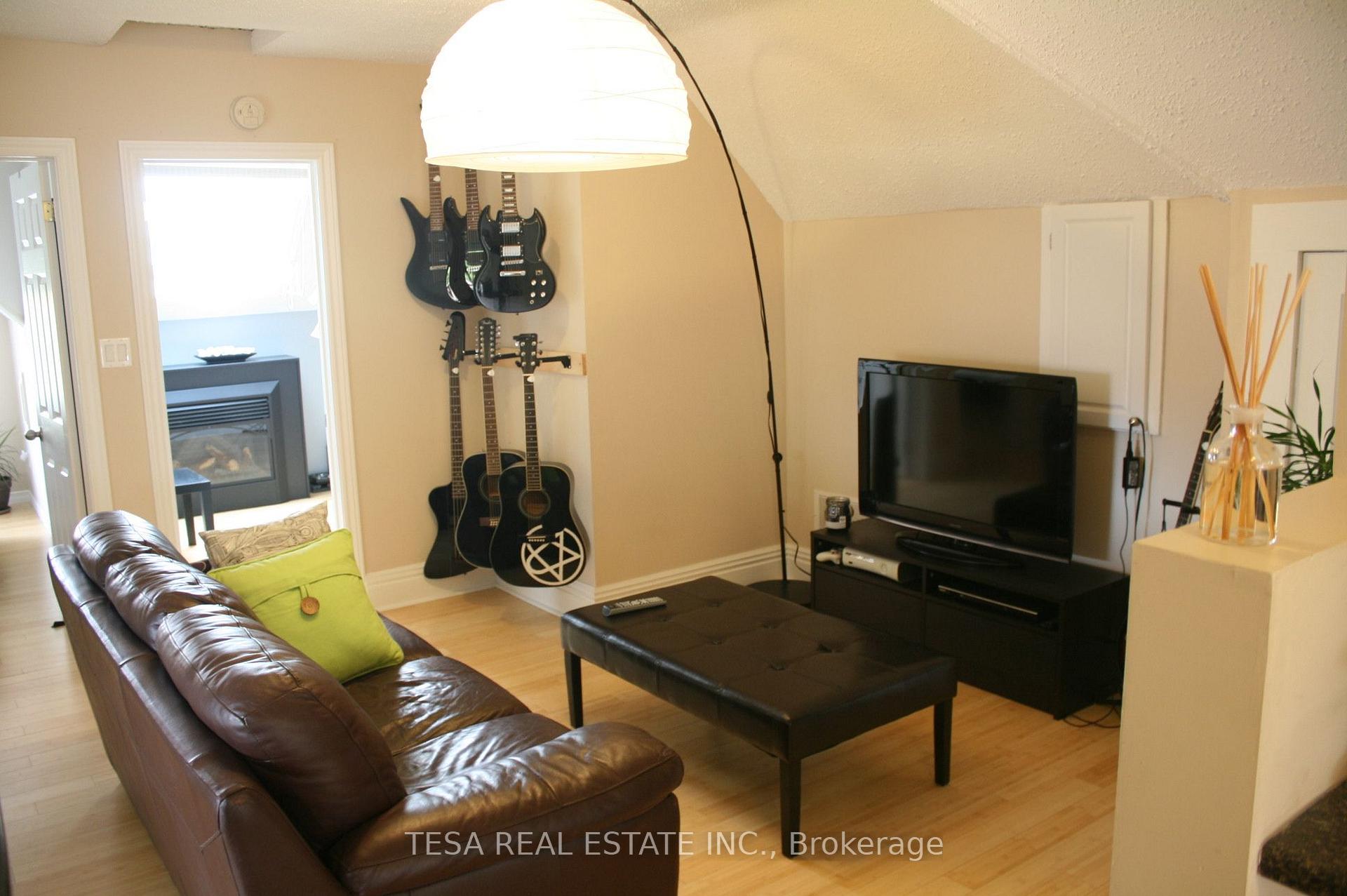 Photo 13 of Unit 4, 77 East Avenue, Brantford, Victoria/Arthur — HOMEH