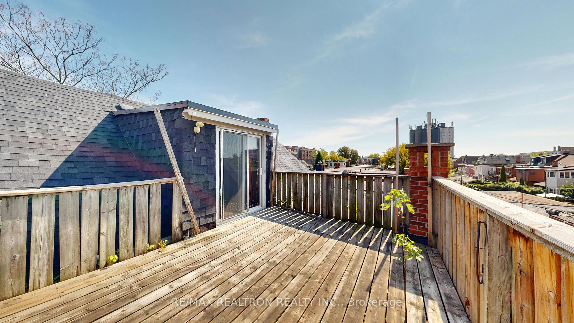 Photo of Unit Upper, 32 Macklem Avenue