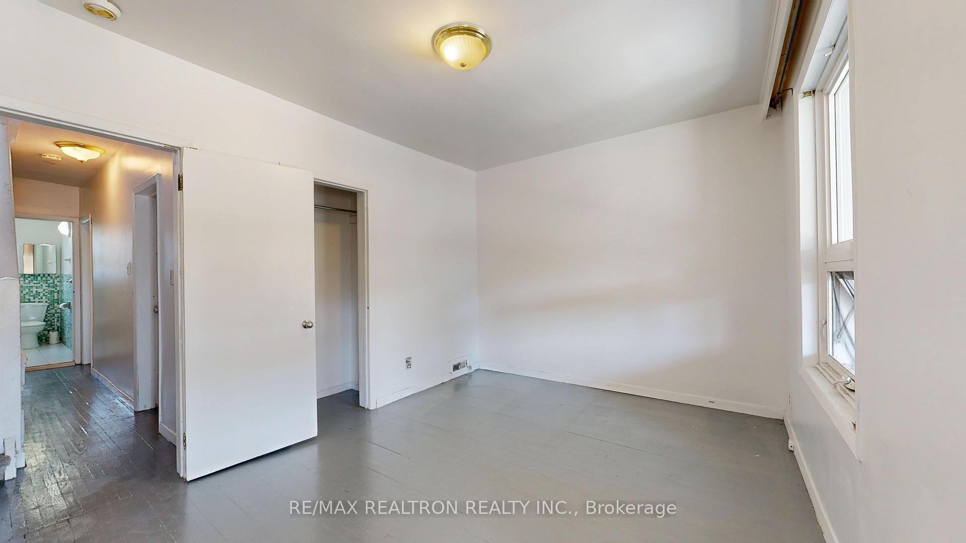 Photo 9 of Unit Upper, 32 Macklem Avenue, Toronto, Little Portugal — HOMEH