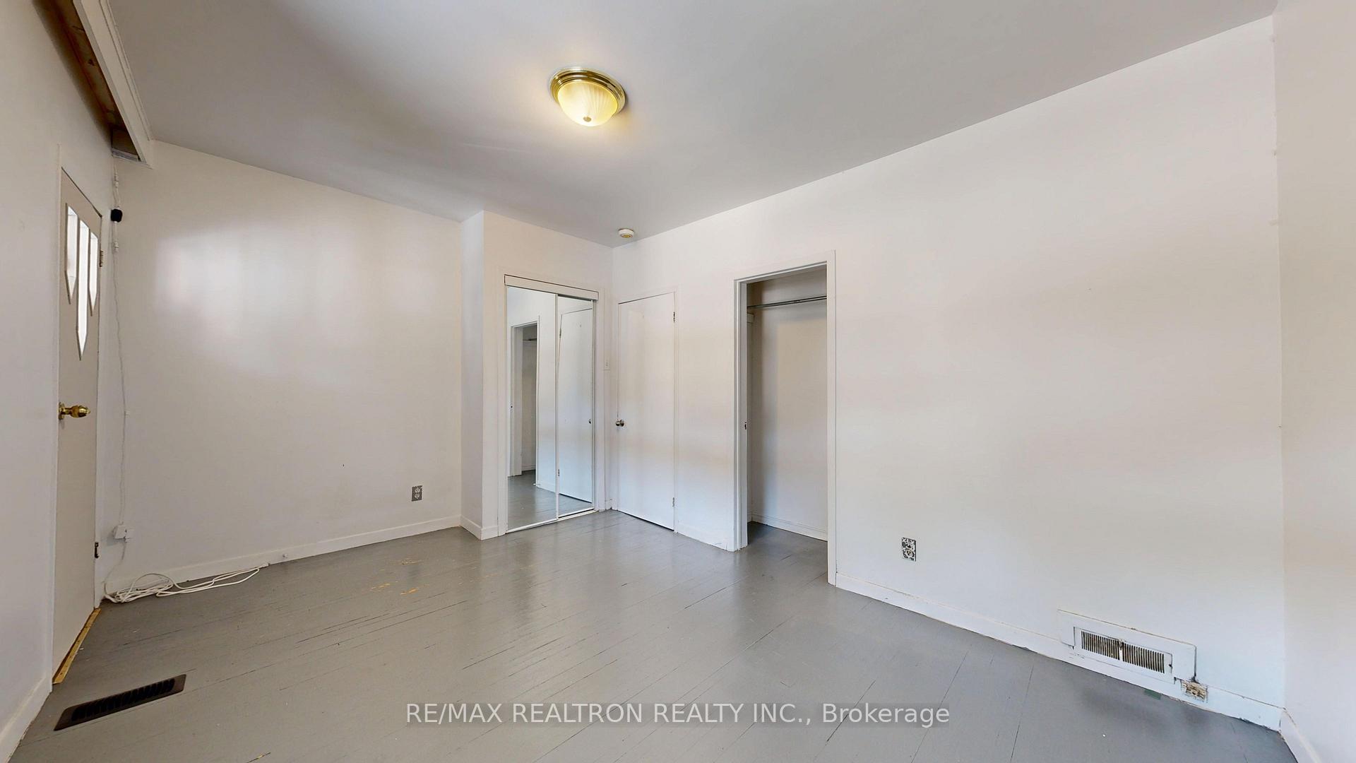 Photo 15 of Unit Upper, 32 Macklem Avenue, Toronto, Little Portugal — HOMEH