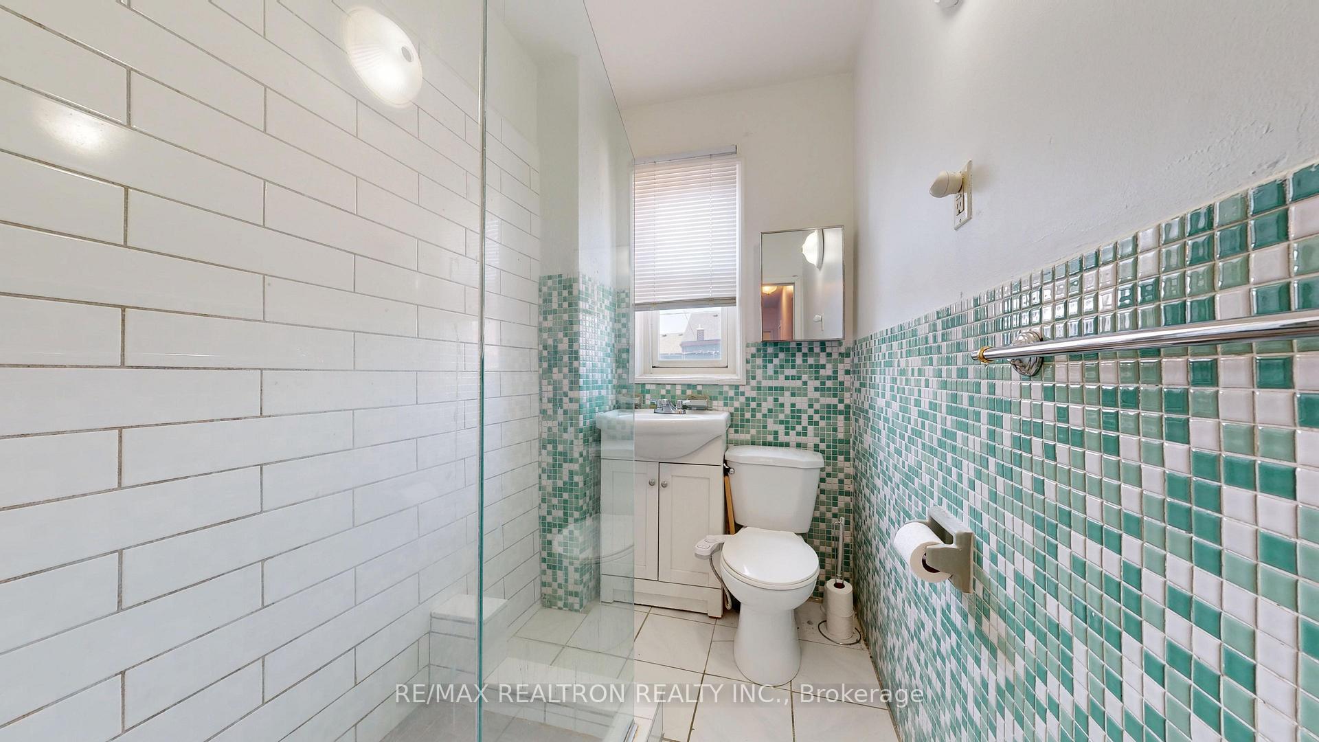 Photo 18 of Unit Upper, 32 Macklem Avenue, Toronto, Little Portugal — HOMEH