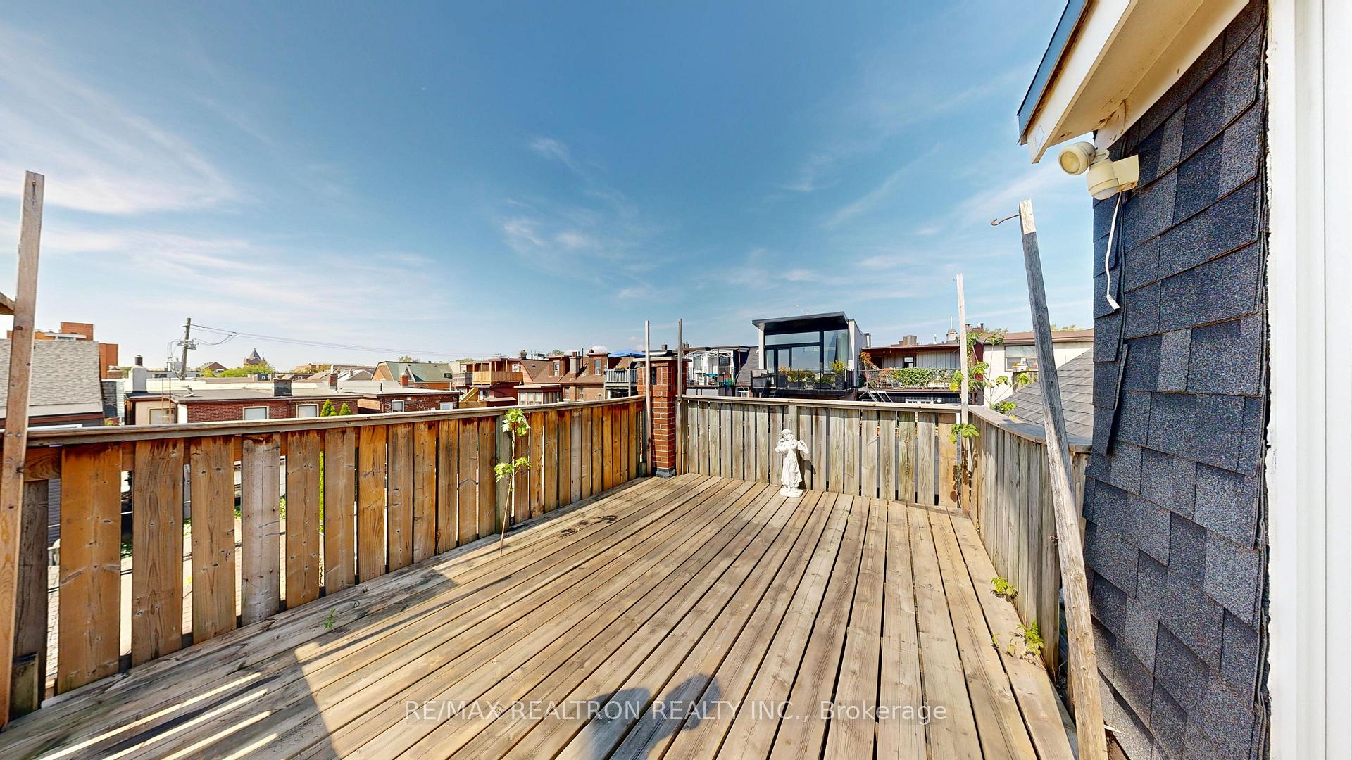 Photo 24 of Unit Upper, 32 Macklem Avenue, Toronto, Little Portugal — HOMEH