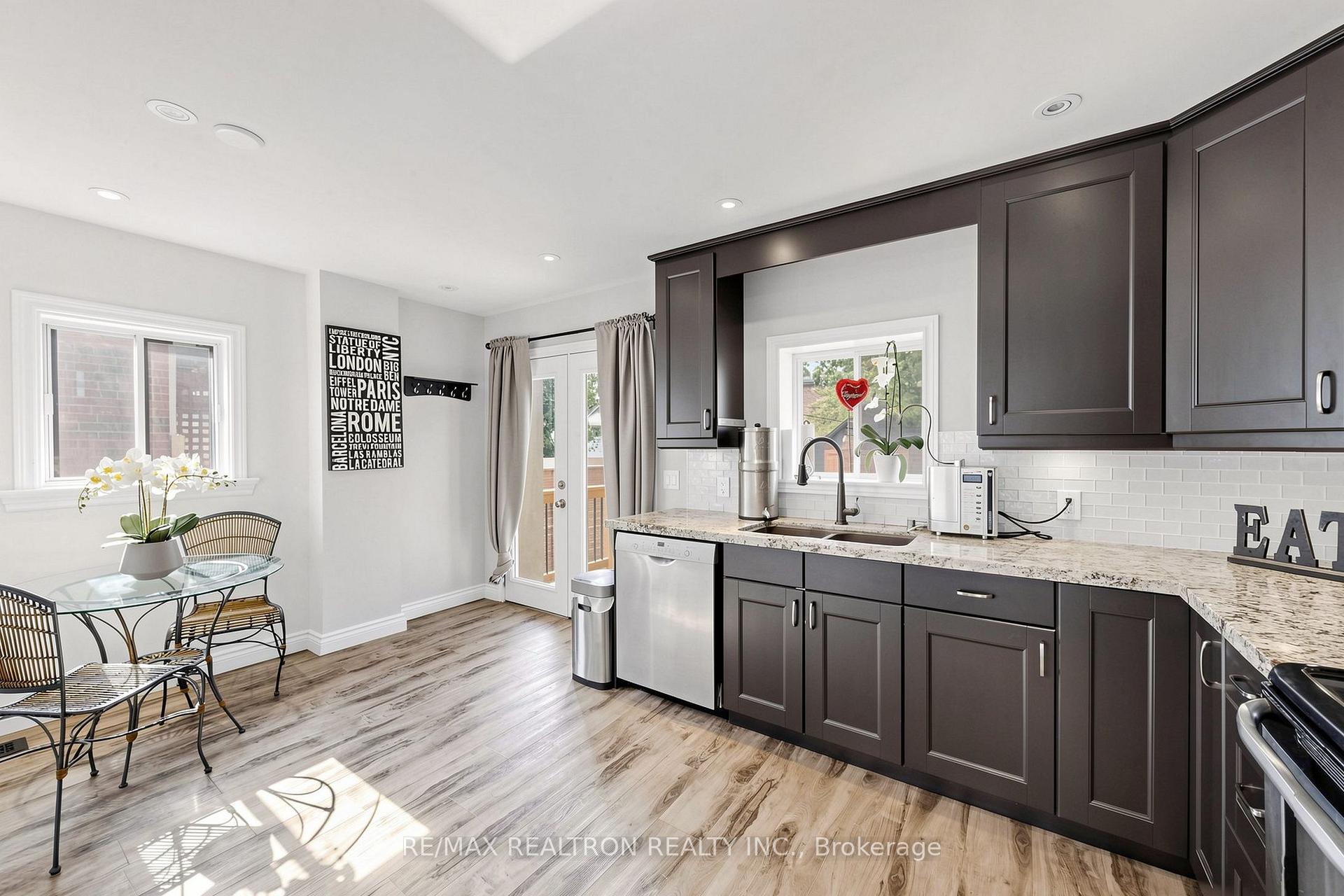 Photo 24 of 8 Villa Road, Etobicoke, Long Branch — HOMEH