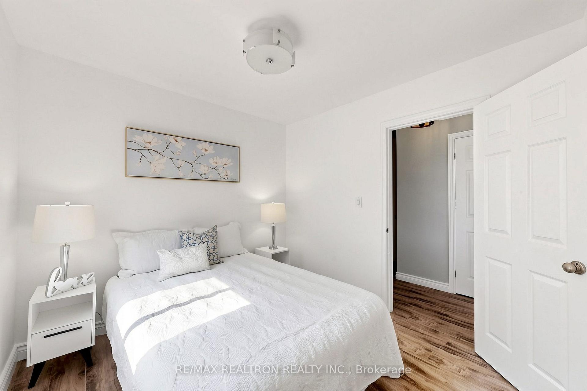 Photo 30 of 8 Villa Road, Etobicoke, Long Branch — HOMEH