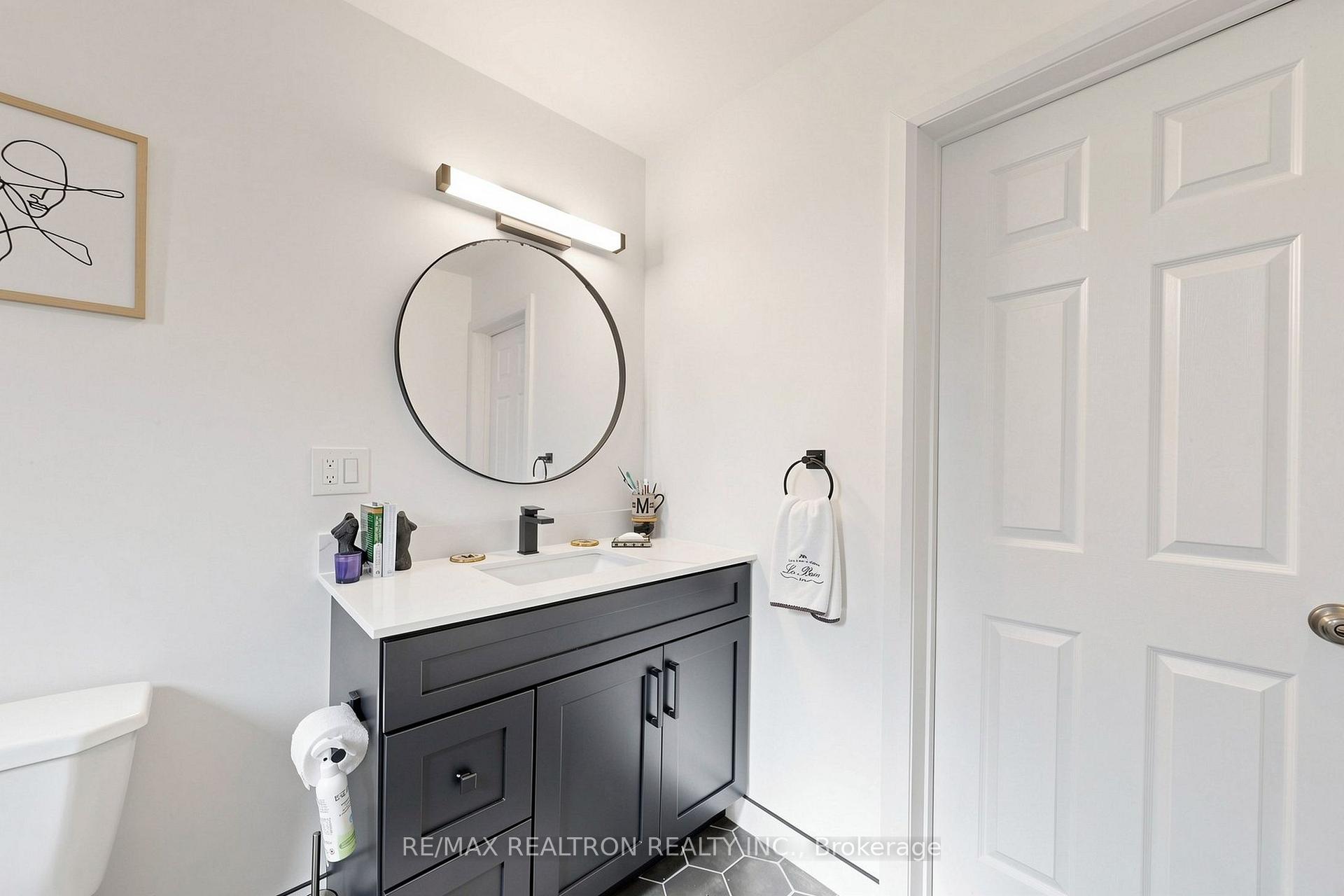Photo 32 of 8 Villa Road, Etobicoke, Long Branch — HOMEH