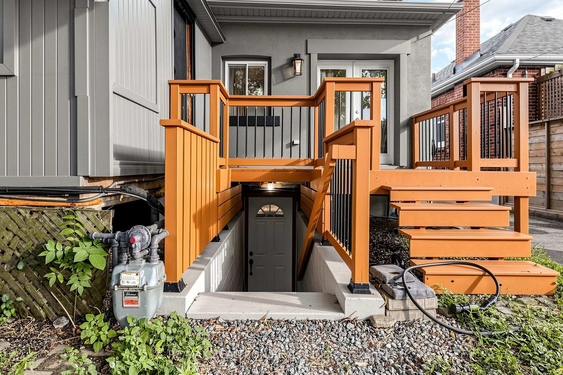 Photo 46 of 8 Villa Road, Etobicoke, Long Branch — HOMEH
