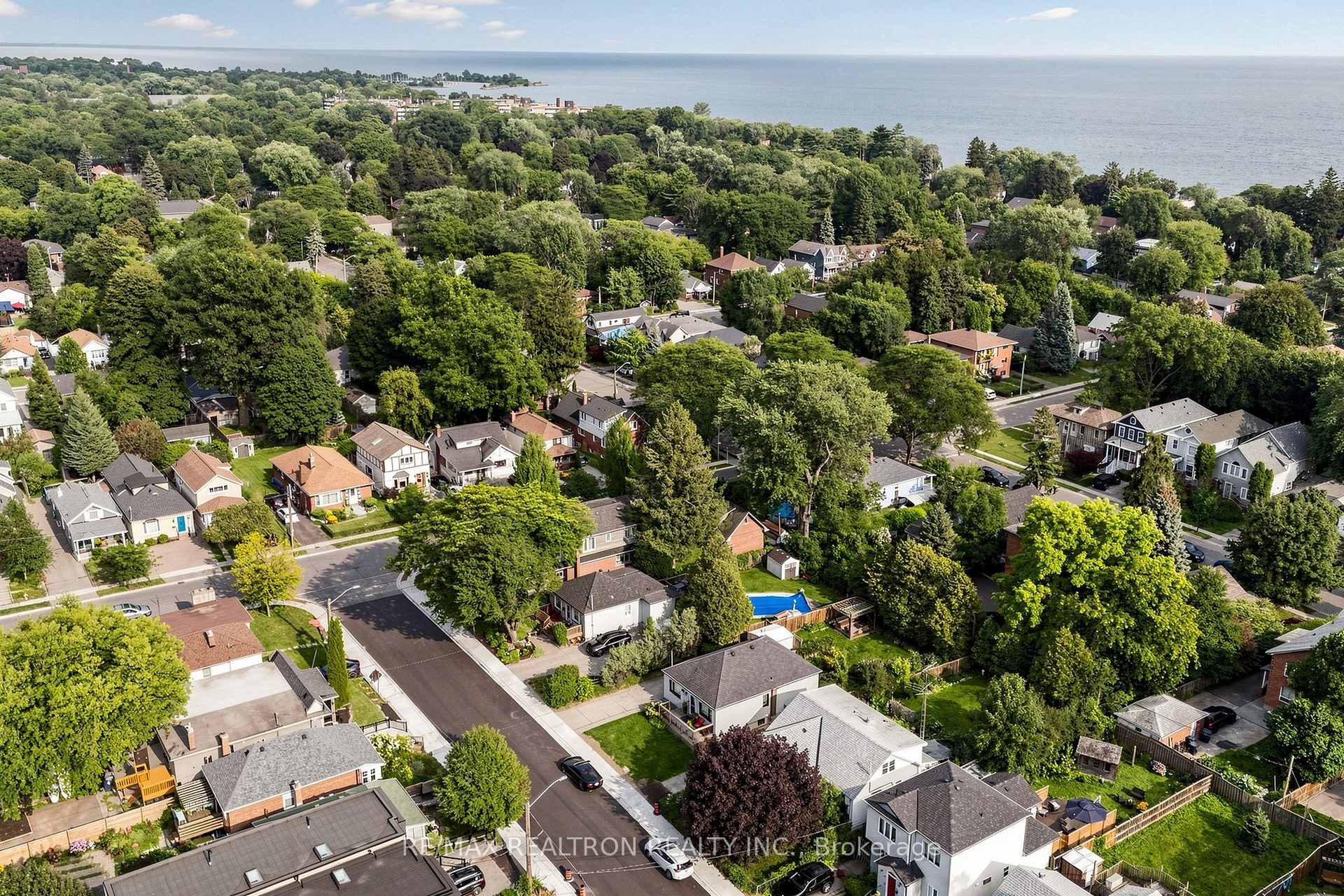 Photo 59 of 8 Villa Road, Etobicoke, Long Branch — HOMEH