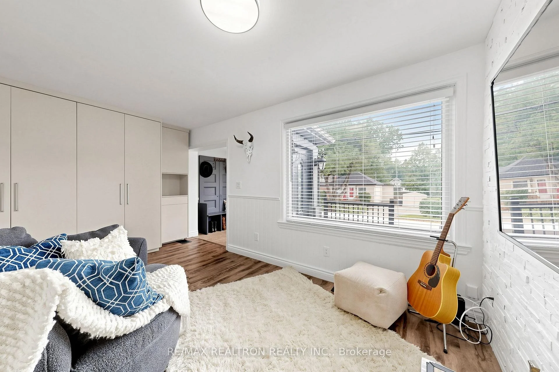 Photo 10 of 8 Villa Road, Etobicoke, Long Branch — HOMEH