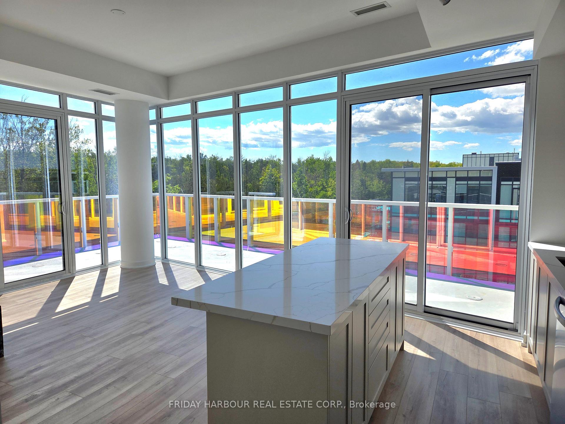 Photo 8 of Unit 601, 333 Sunseeker Avenue, Innisfil, Rural Innisfil — HOMEH