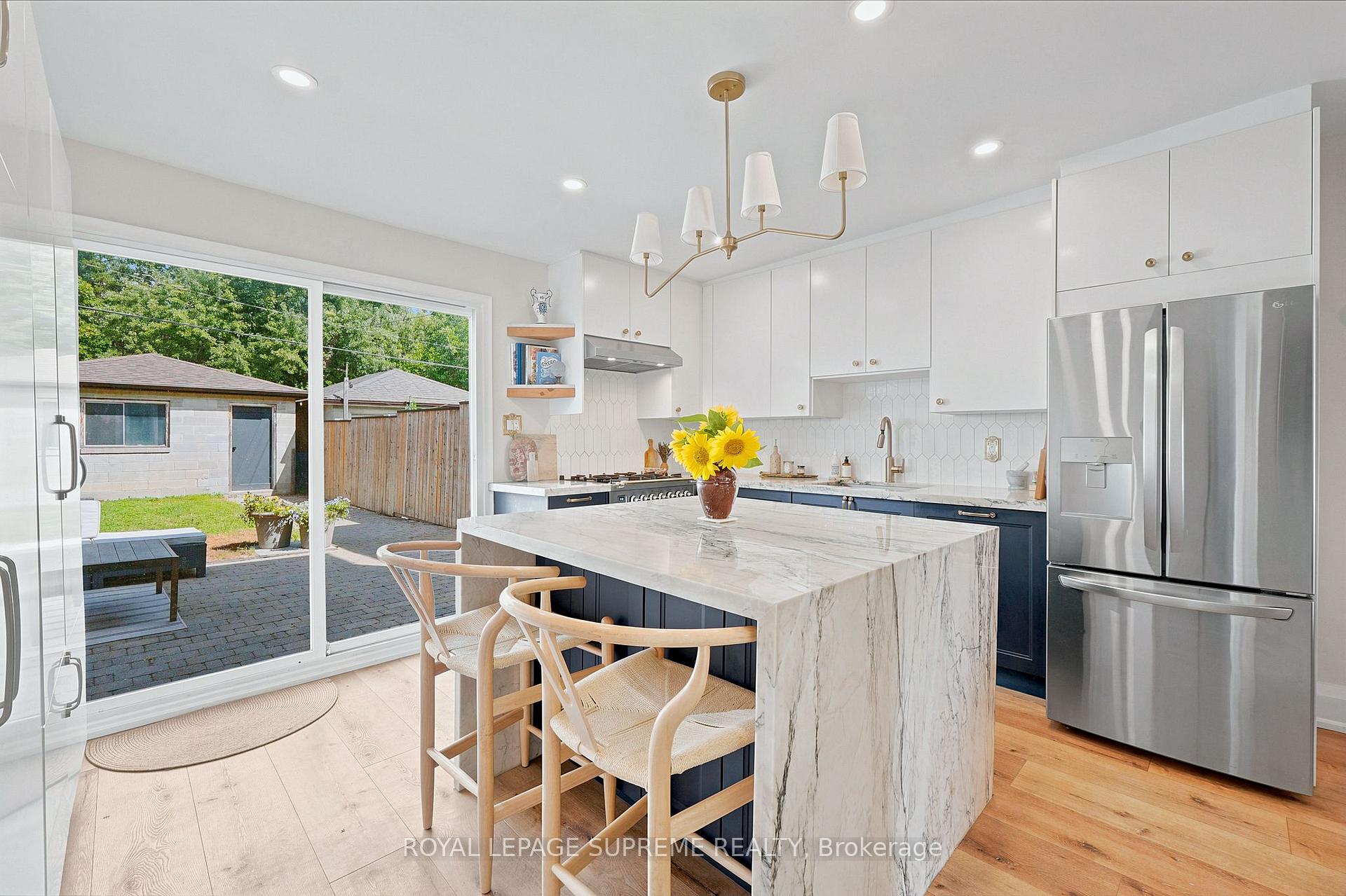 Photo 15 of 395 McRoberts Avenue, Toronto, Caledonia-Fairbank — HOMEH