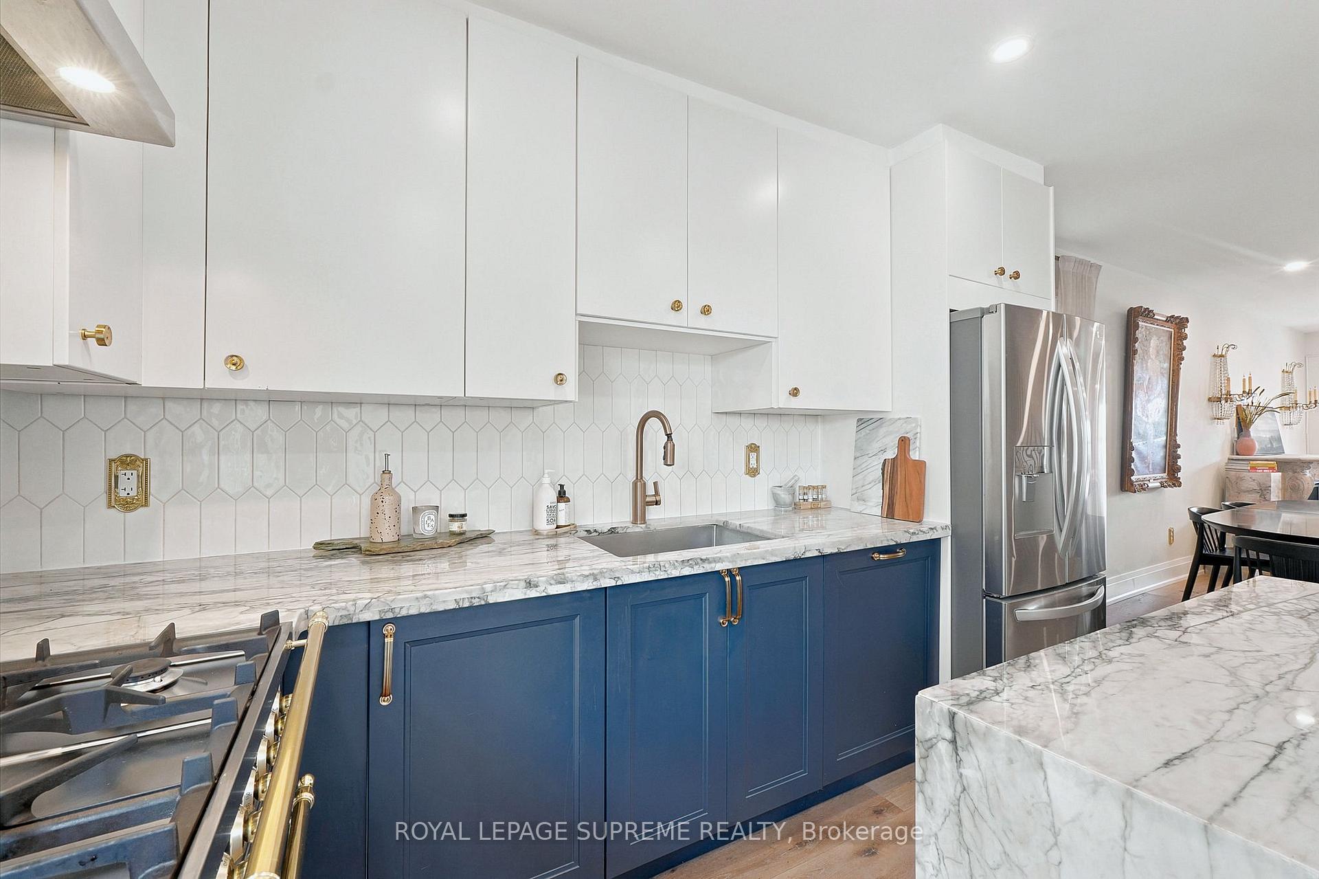Photo 17 of 395 McRoberts Avenue, Toronto, Caledonia-Fairbank — HOMEH