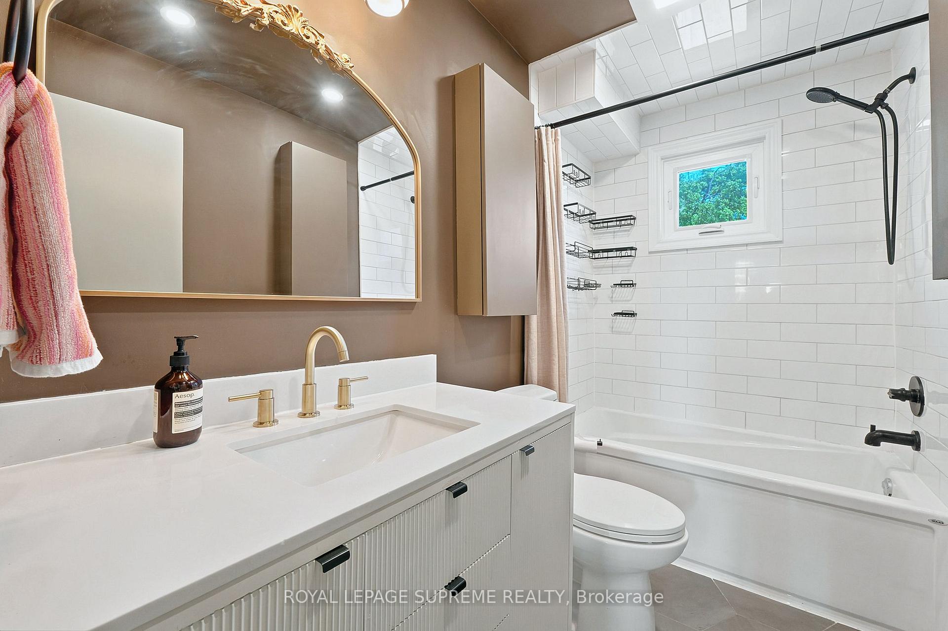 Photo 22 of 395 McRoberts Avenue, Toronto, Caledonia-Fairbank — HOMEH