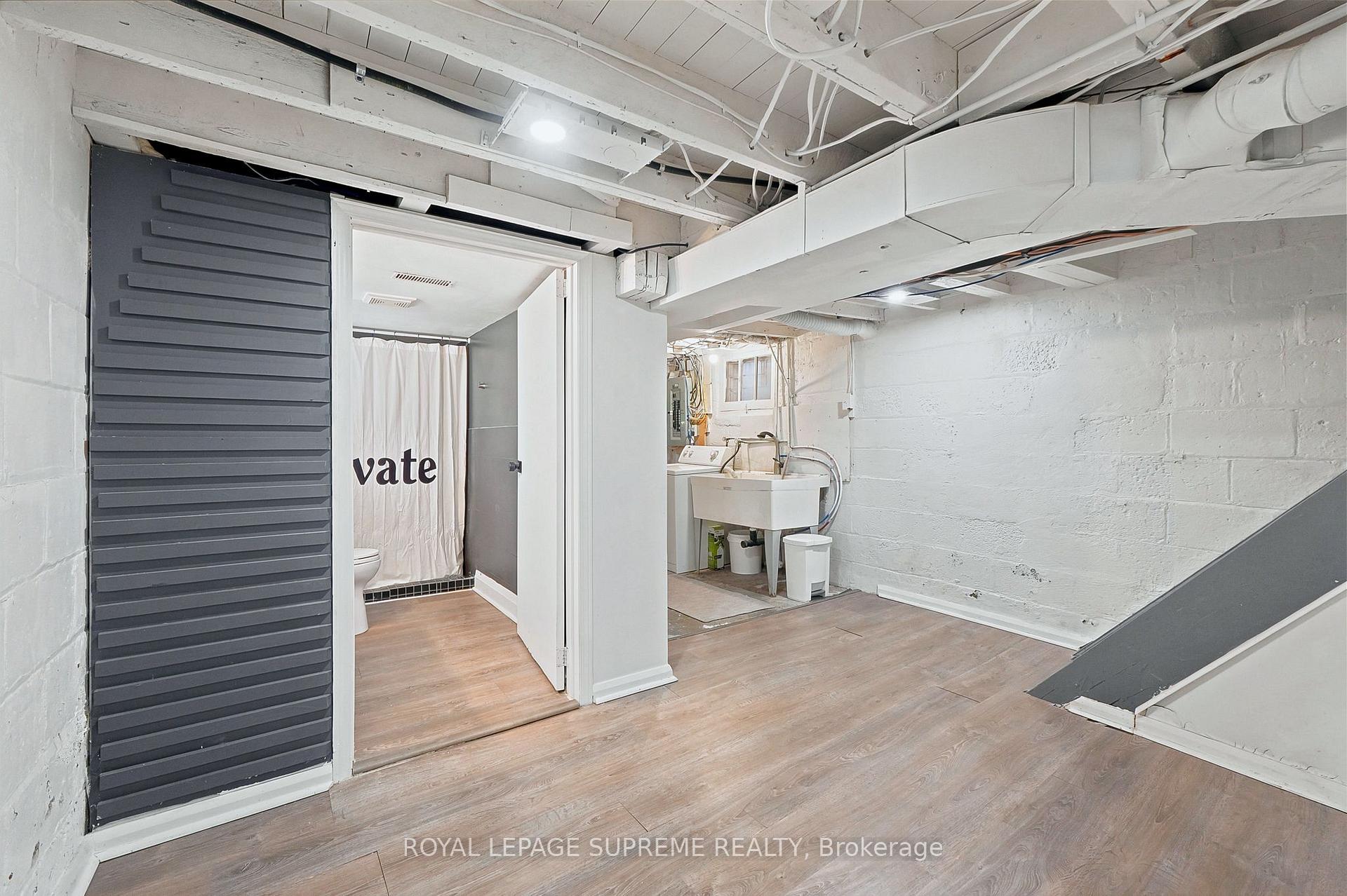 Photo 32 of 395 McRoberts Avenue, Toronto, Caledonia-Fairbank — HOMEH