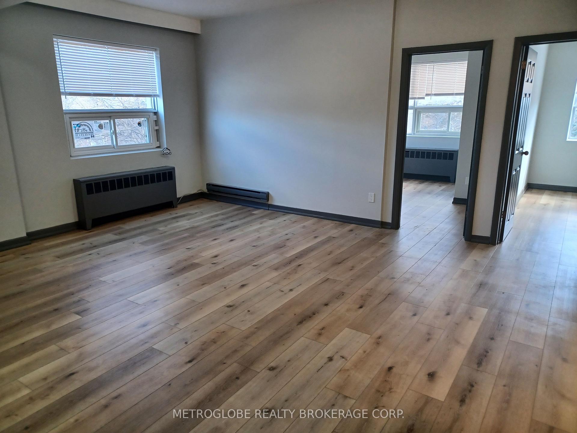 Photo 2 of Unit 11, 191 Lakeshore Road E, Mississauga, Port Credit — HOMEH