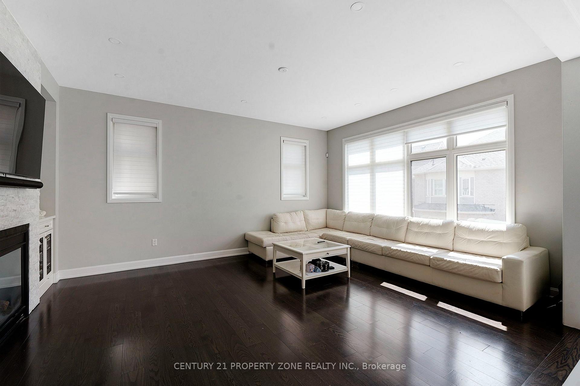 Photo 13 of 174 Mcwilliams Crescent, Oakville, Glenorchy — HOMEH