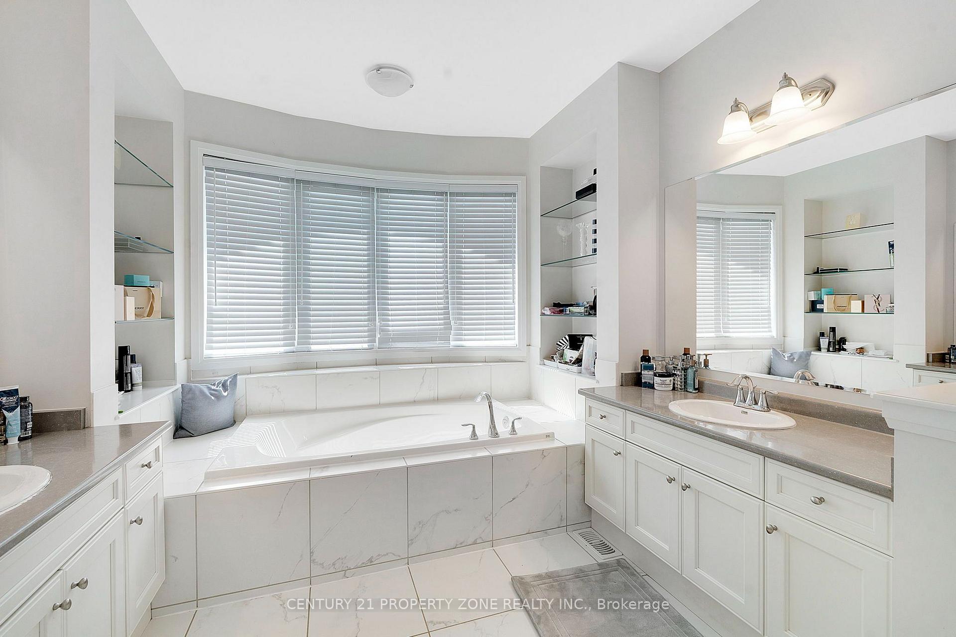 Photo 26 of 174 Mcwilliams Crescent, Oakville, Glenorchy — HOMEH
