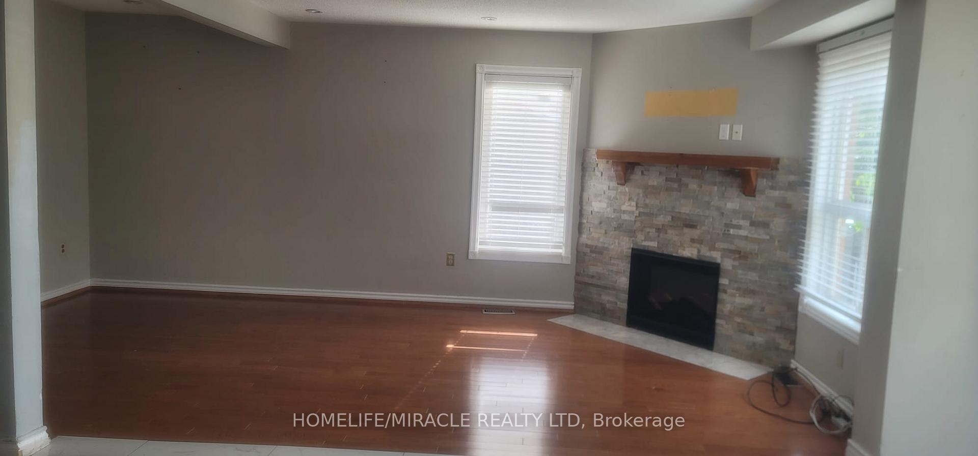Photo 5 of 144 Moffatt Avenue, Brampton, Fletcher's West — HOMEH