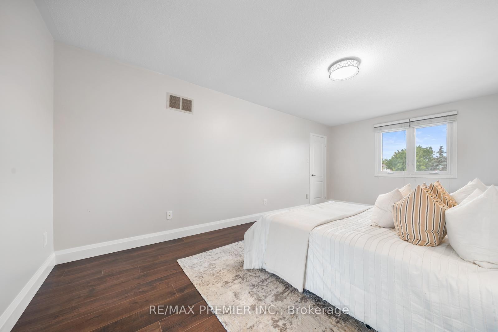 Photo 32 of 273 Belview Avenue, Vaughan, East Woodbridge — HOMEH