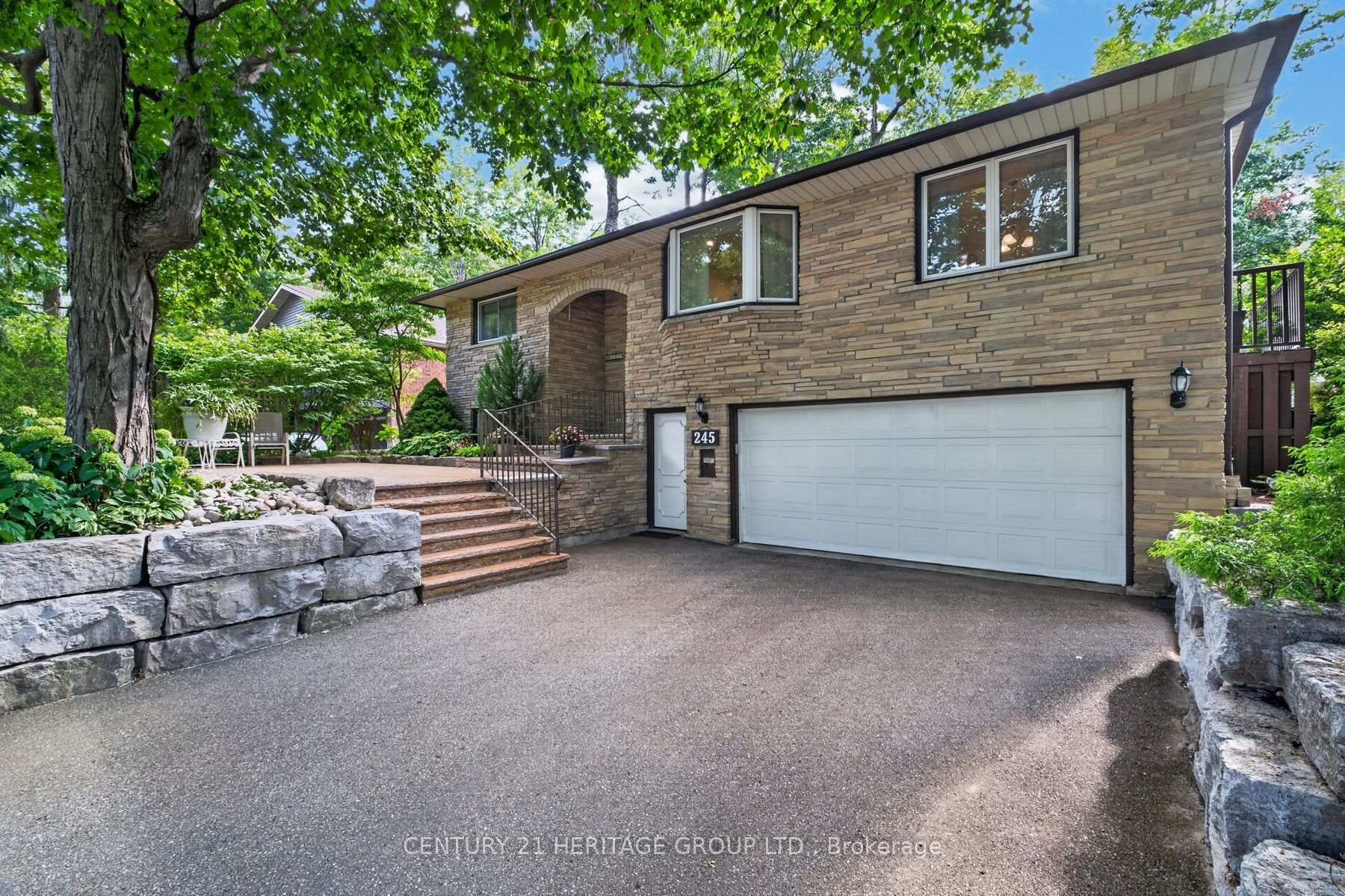 Photo 6 of 245 Corrie Crescent, Waterloo, Lakeshore Village — HOMEH