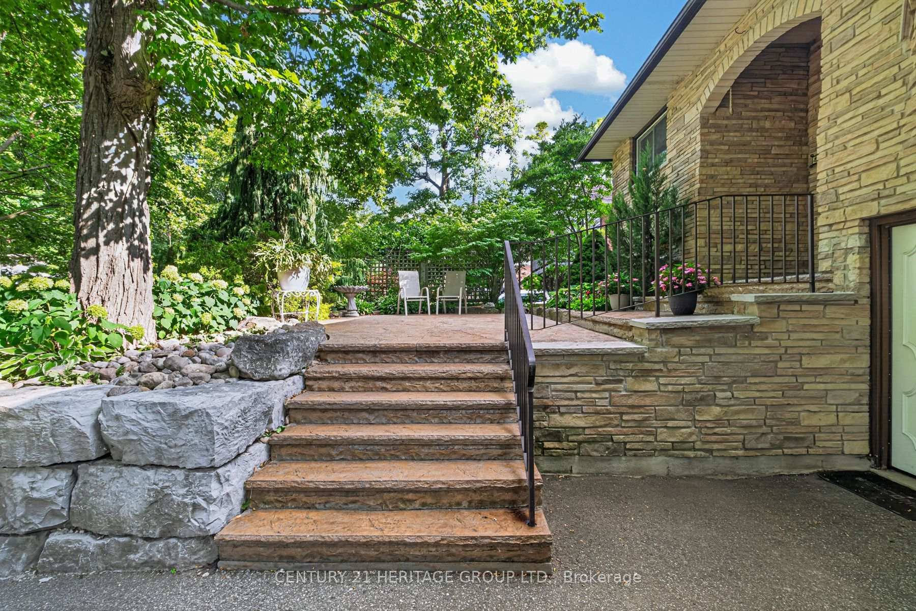 Photo 7 of 245 Corrie Crescent, Waterloo, Lakeshore Village — HOMEH