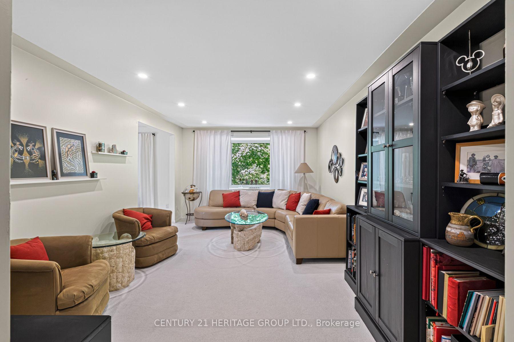 Photo 12 of 245 Corrie Crescent, Waterloo, Lakeshore Village — HOMEH