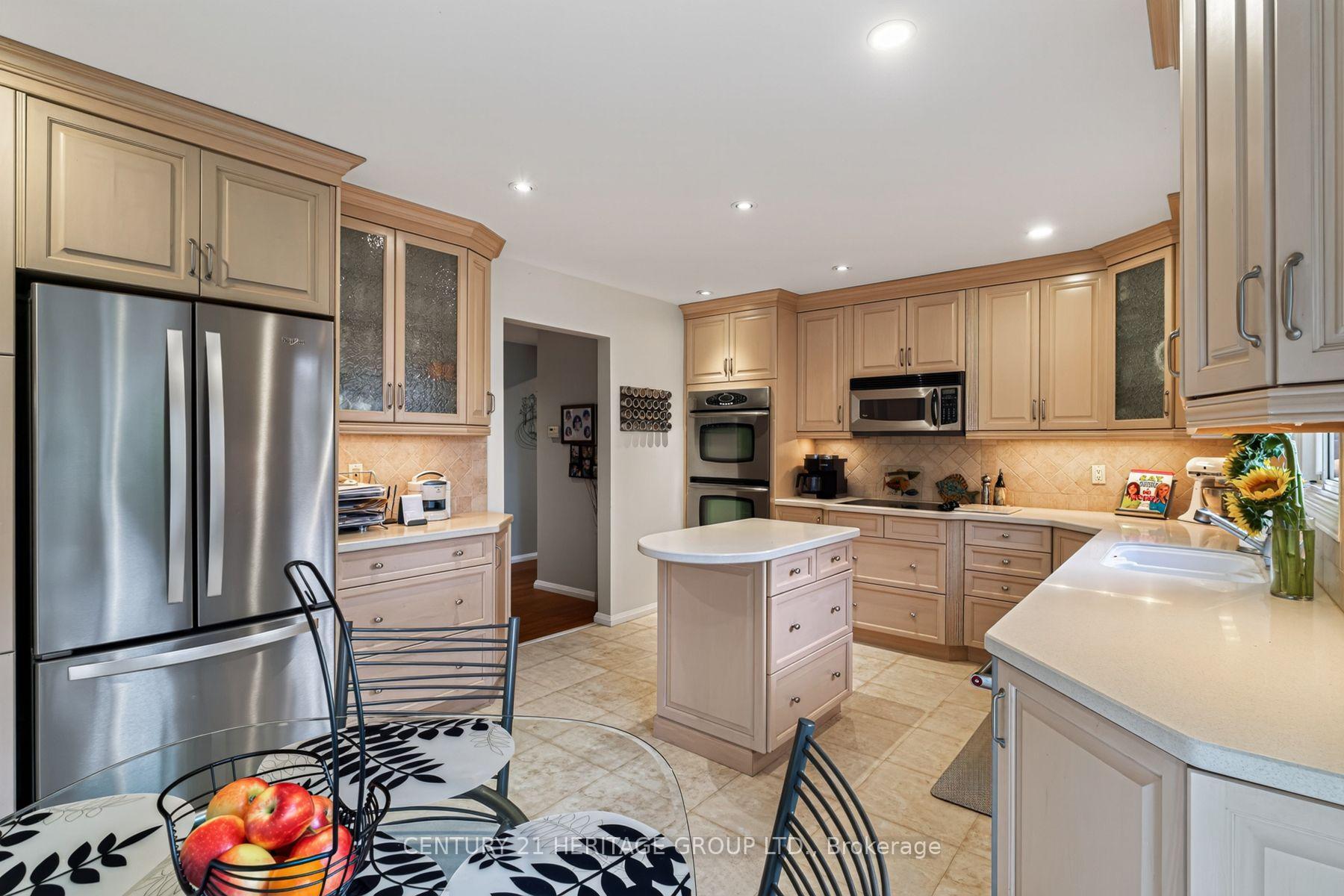 Photo 20 of 245 Corrie Crescent, Waterloo, Lakeshore Village — HOMEH