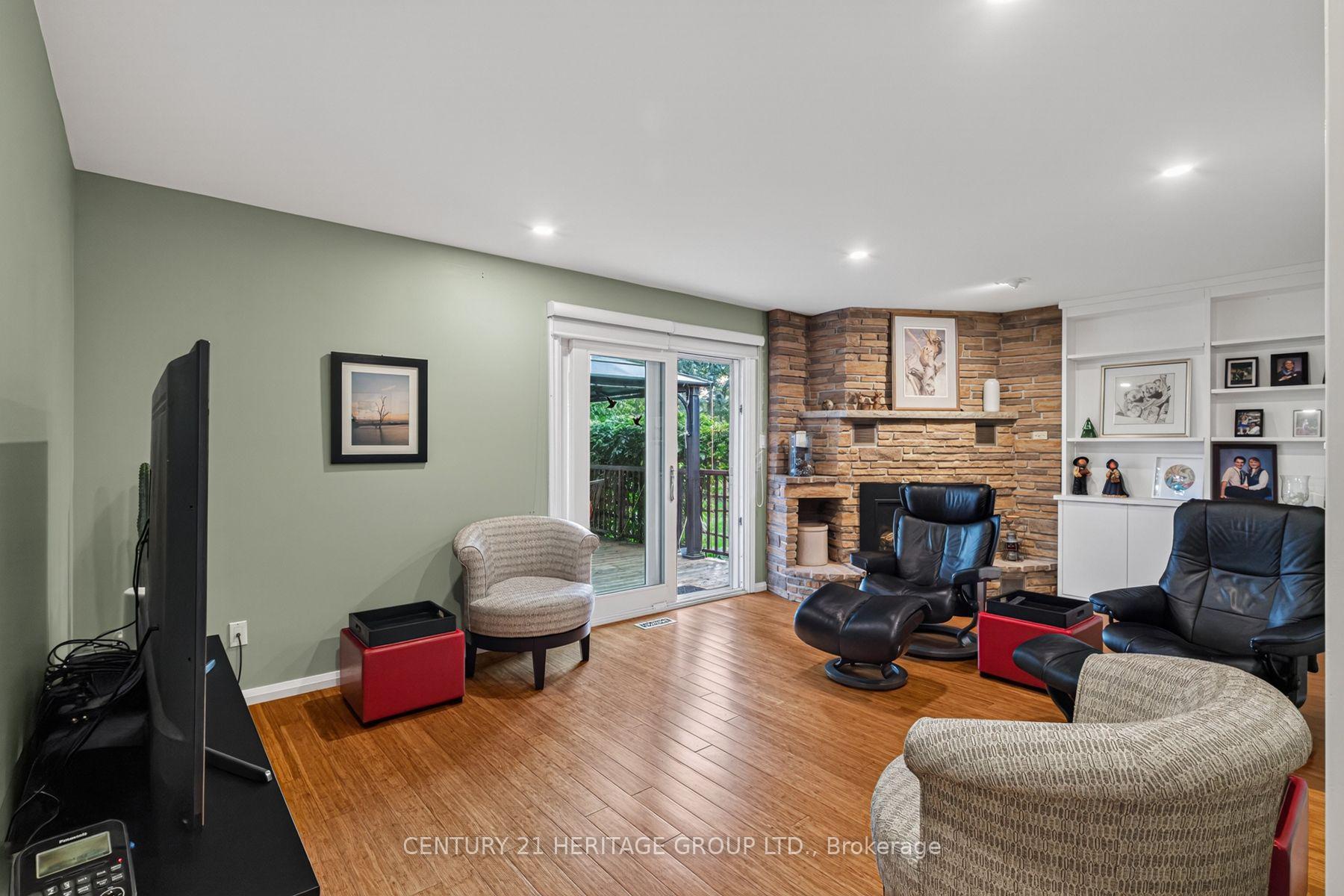 Photo 23 of 245 Corrie Crescent, Waterloo, Lakeshore Village — HOMEH