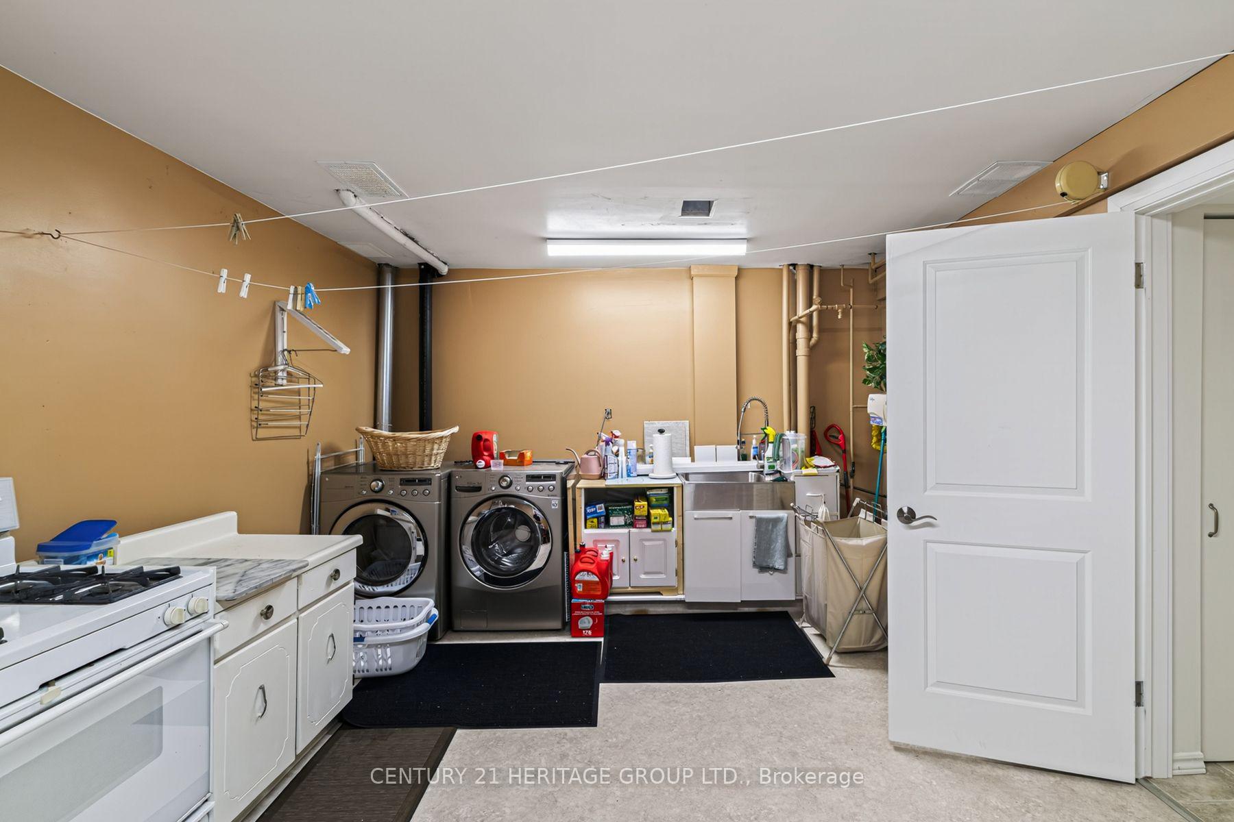 Photo 43 of 245 Corrie Crescent, Waterloo, Lakeshore Village — HOMEH