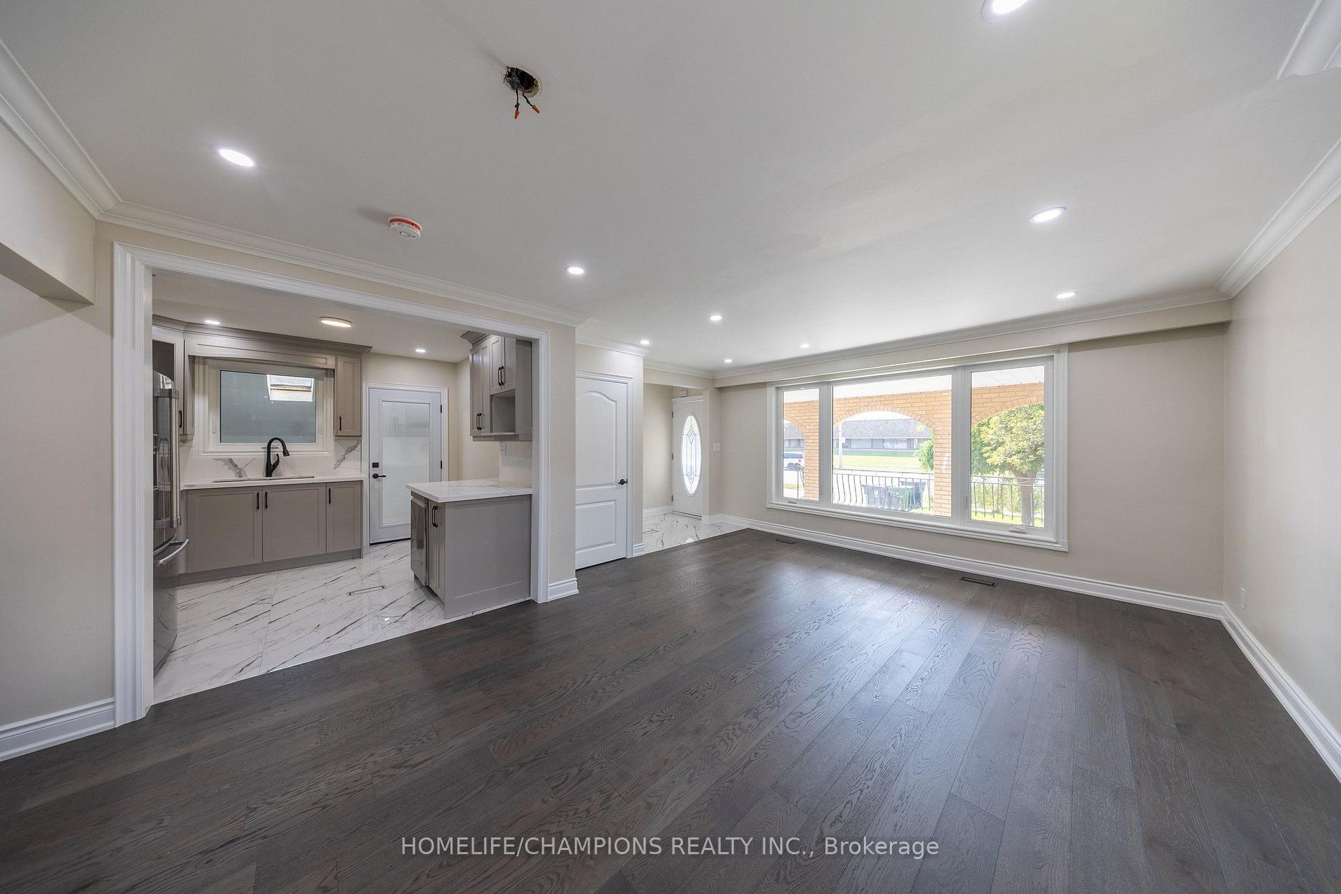 Photo 2 of 1083 Birchmount Road, Scarborough, Ionview — HOMEH