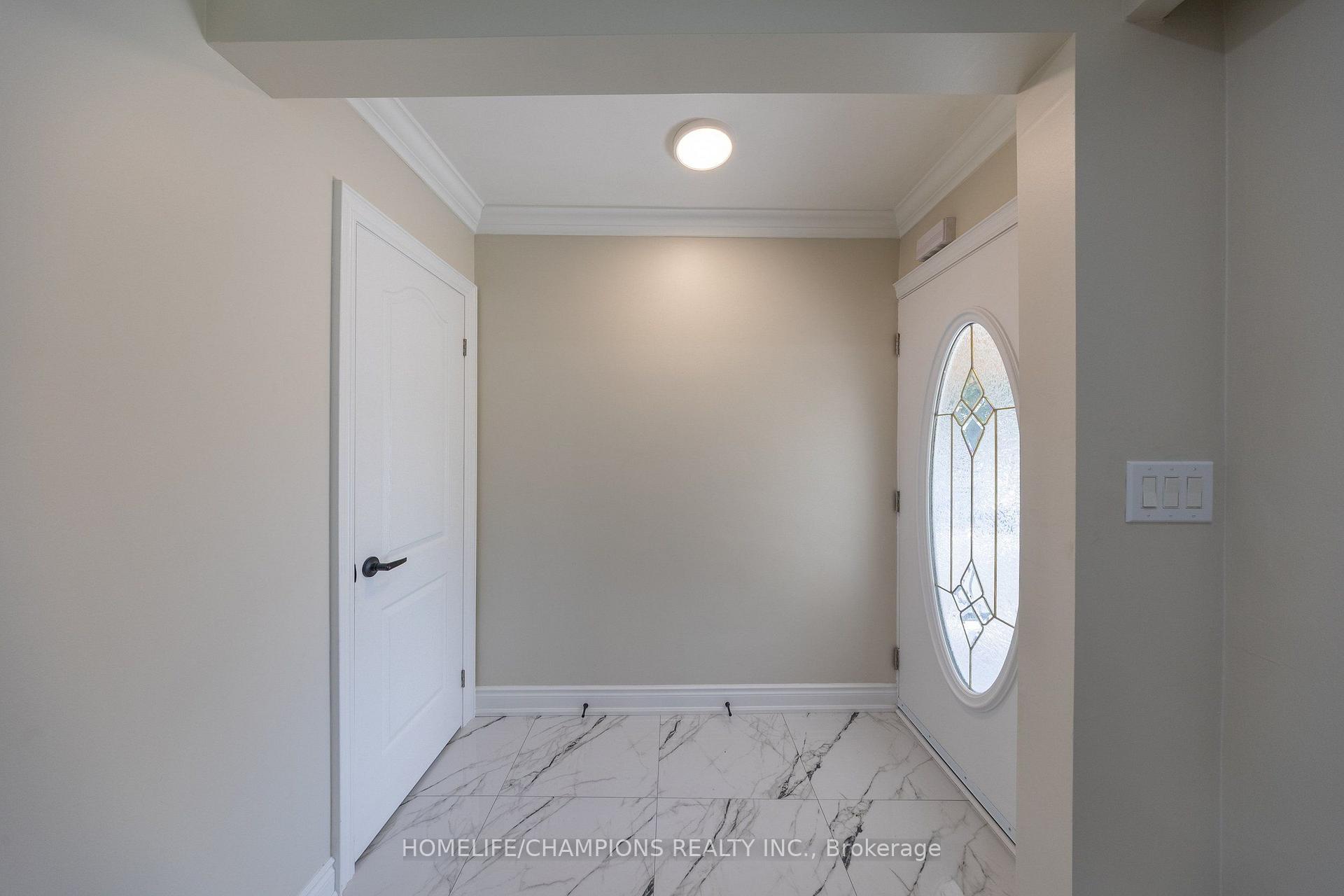 Photo 15 of 1083 Birchmount Road, Scarborough, Ionview — HOMEH