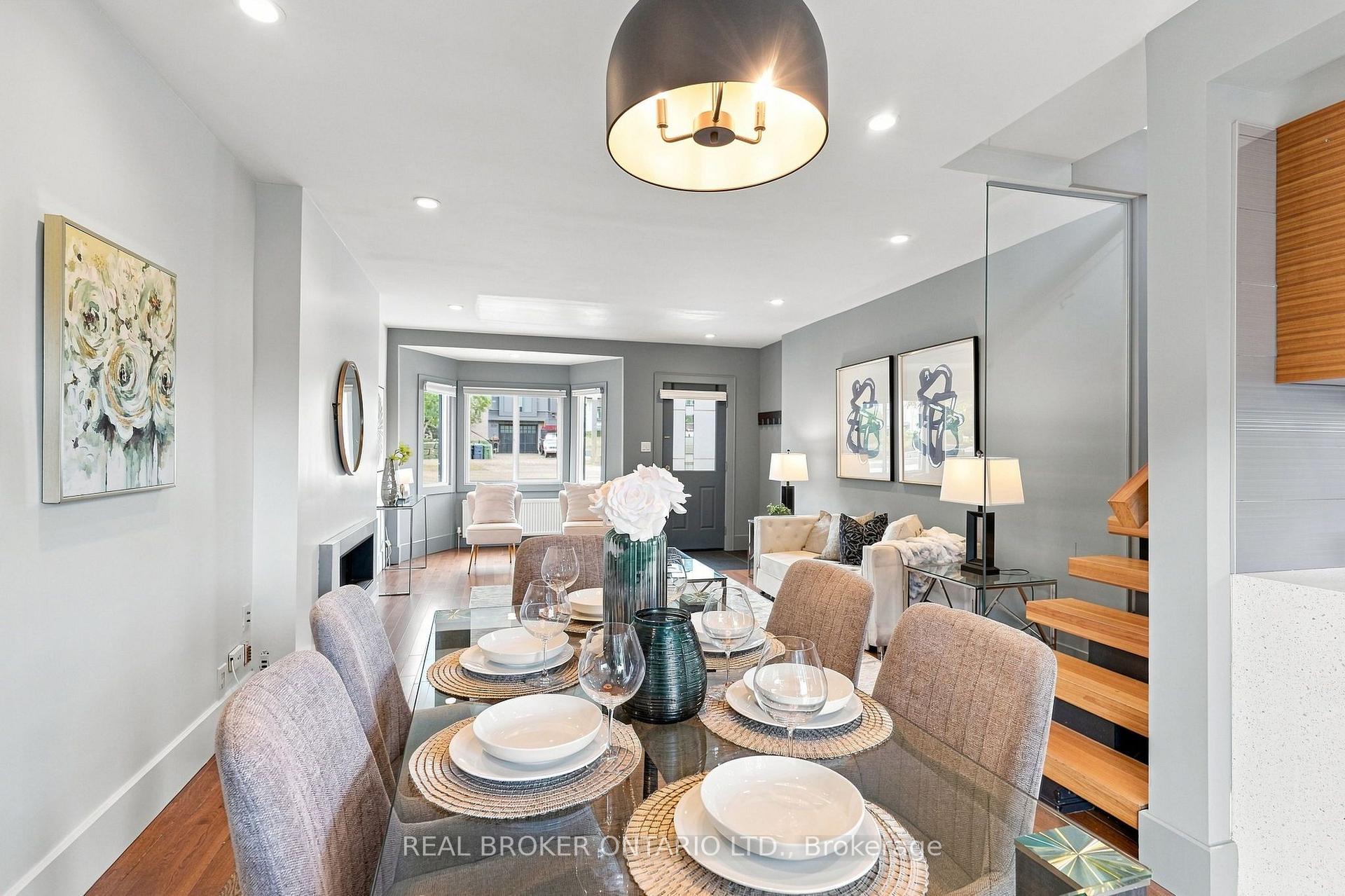 Photo 13 of 671 Scarlett Road, Etobicoke, Humber Heights — HOMEH