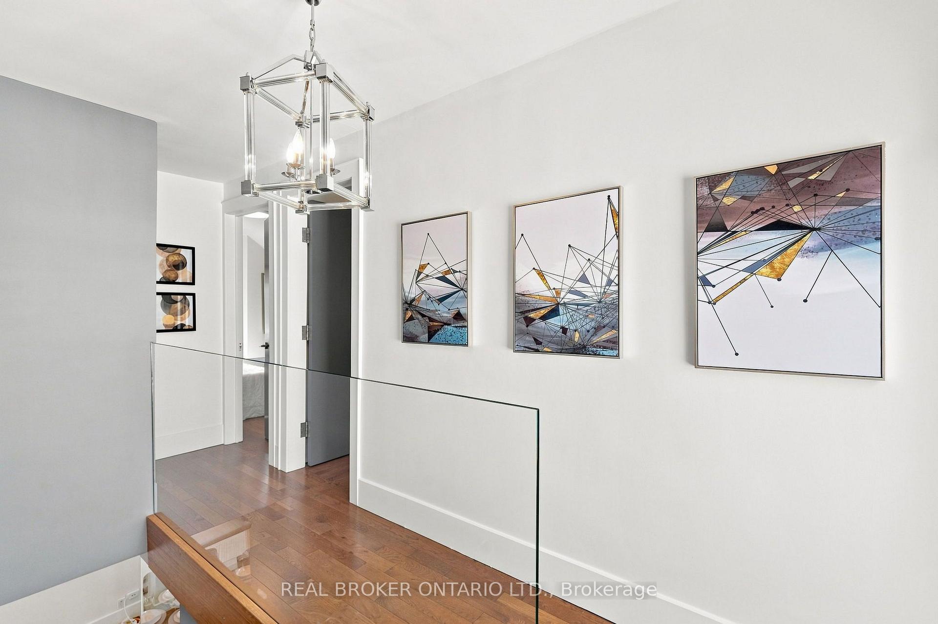 Photo 18 of 671 Scarlett Road, Etobicoke, Humber Heights — HOMEH