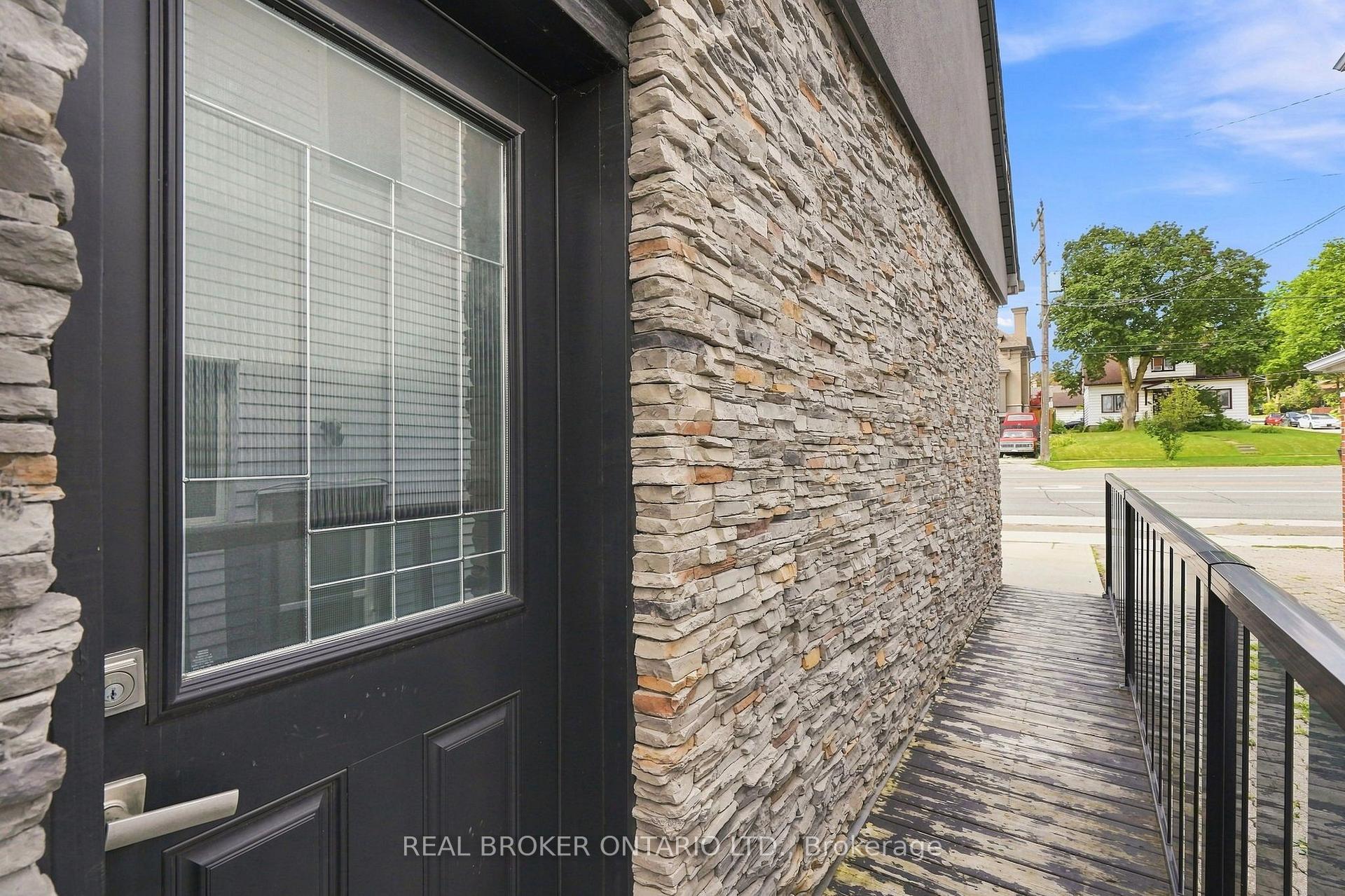 Photo 48 of 671 Scarlett Road, Etobicoke, Humber Heights — HOMEH