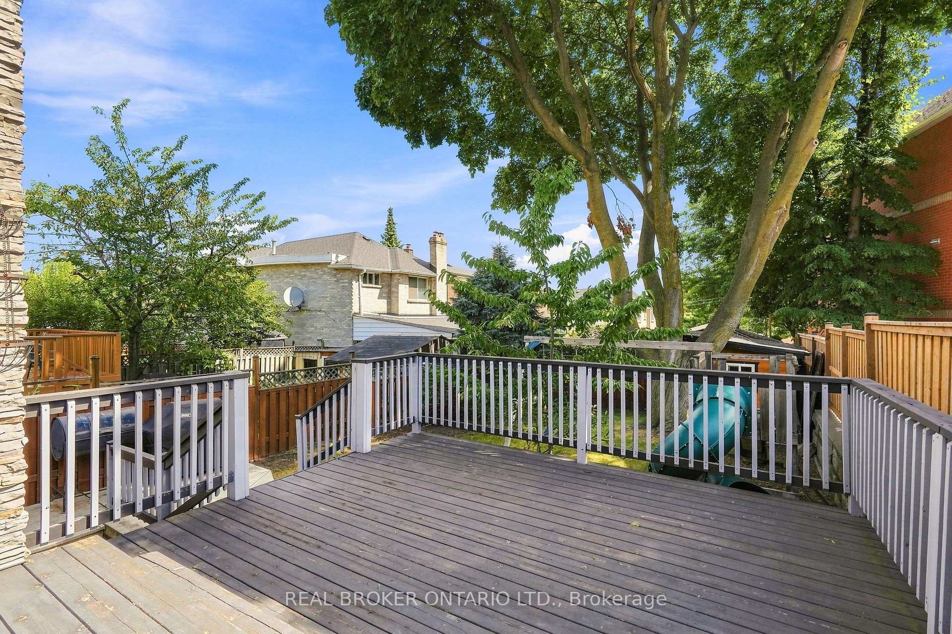 Photo 53 of 671 Scarlett Road, Etobicoke, Humber Heights — HOMEH