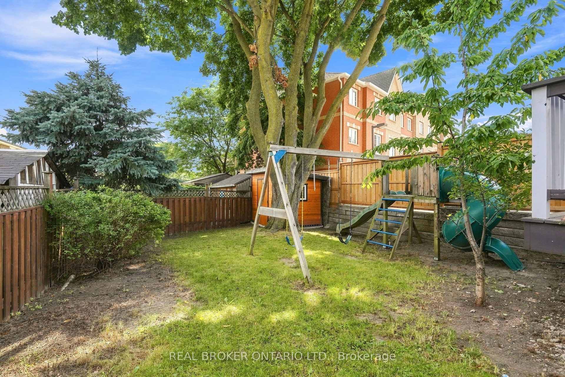 Photo 55 of 671 Scarlett Road, Etobicoke, Humber Heights — HOMEH